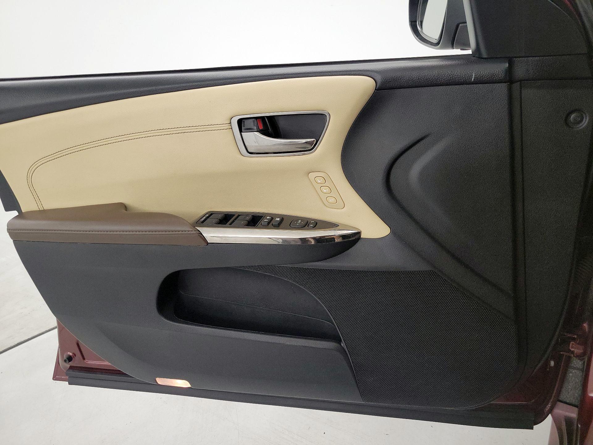 Thumbnail: 2014 Toyota Avalon - 12