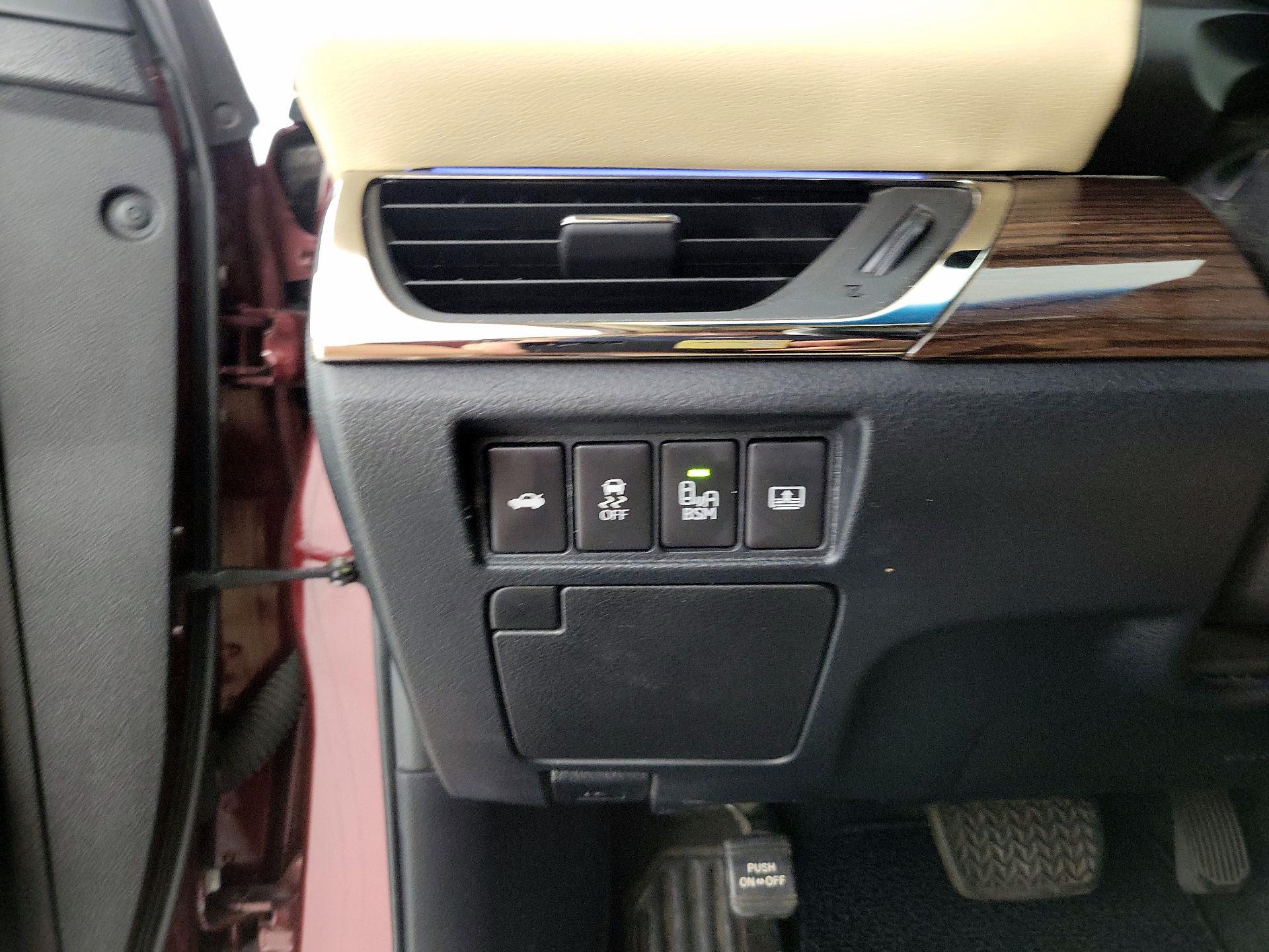 Thumbnail: 2014 Toyota Avalon - 13