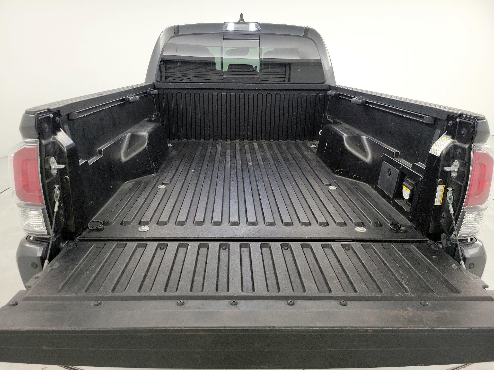 Thumbnail: 2021 Toyota Tacoma - 20