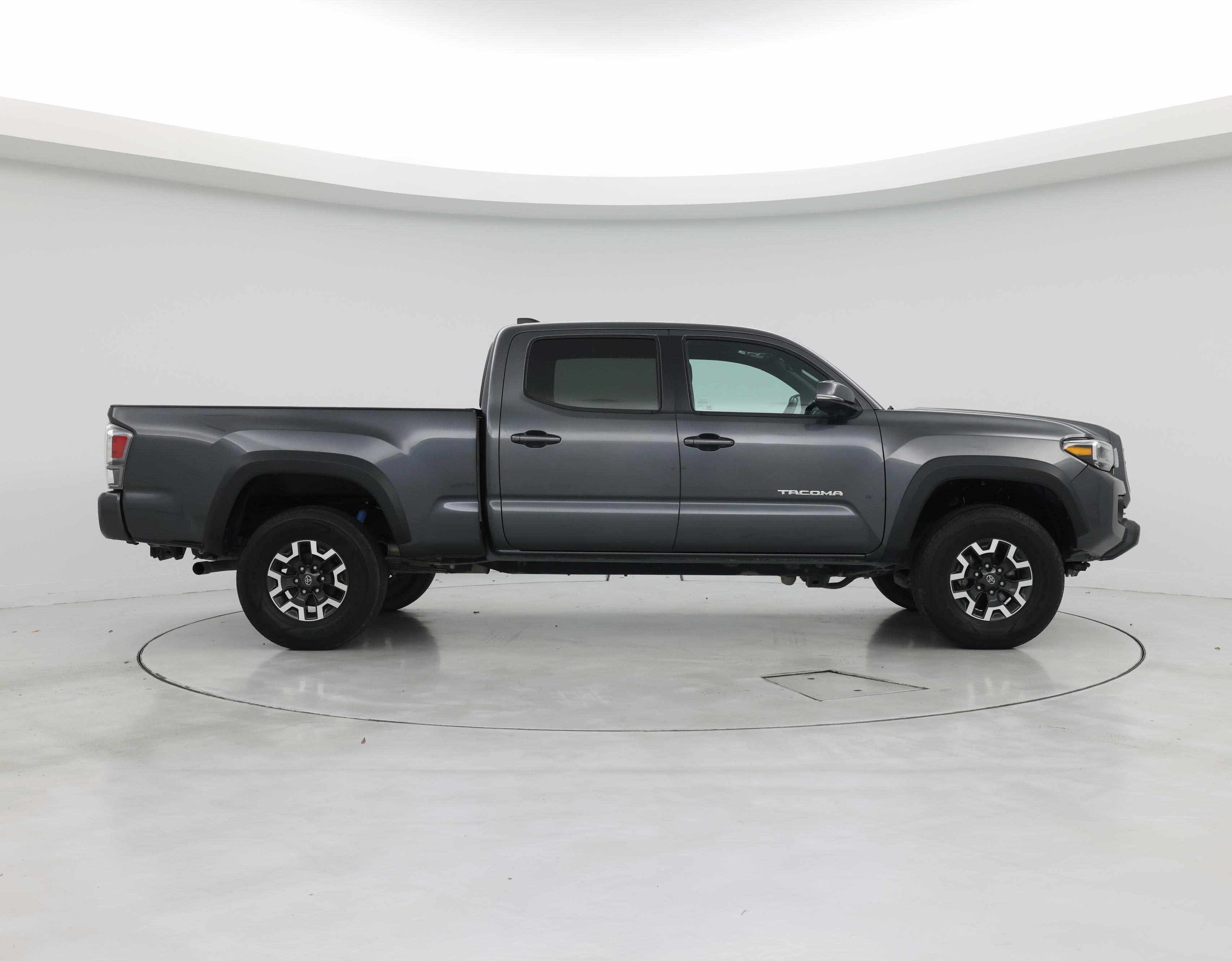 Thumbnail: 2021 Toyota Tacoma - 7