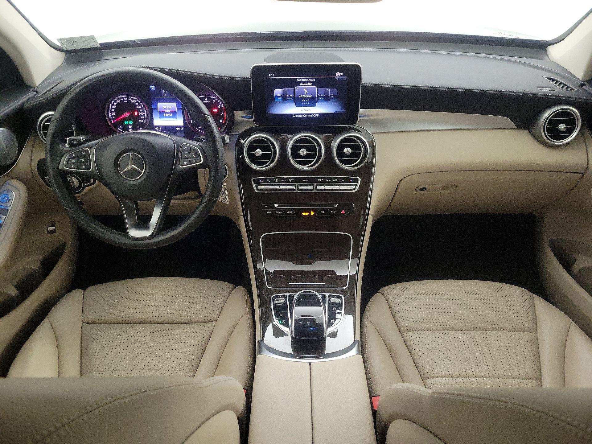 Thumbnail: 2017 Mercedes-Benz GLC - 9