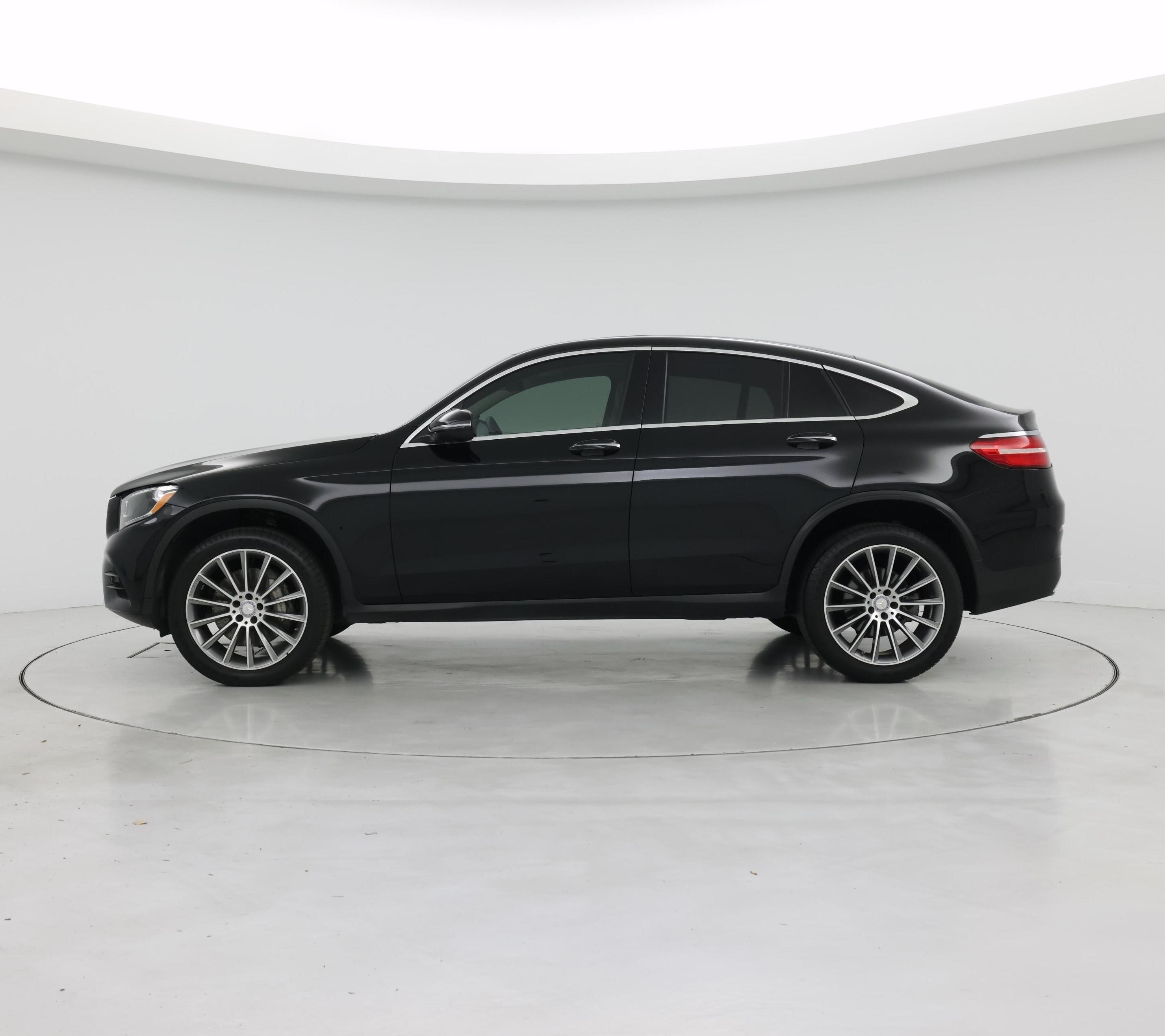Thumbnail: 2017 Mercedes-Benz GLC - 3