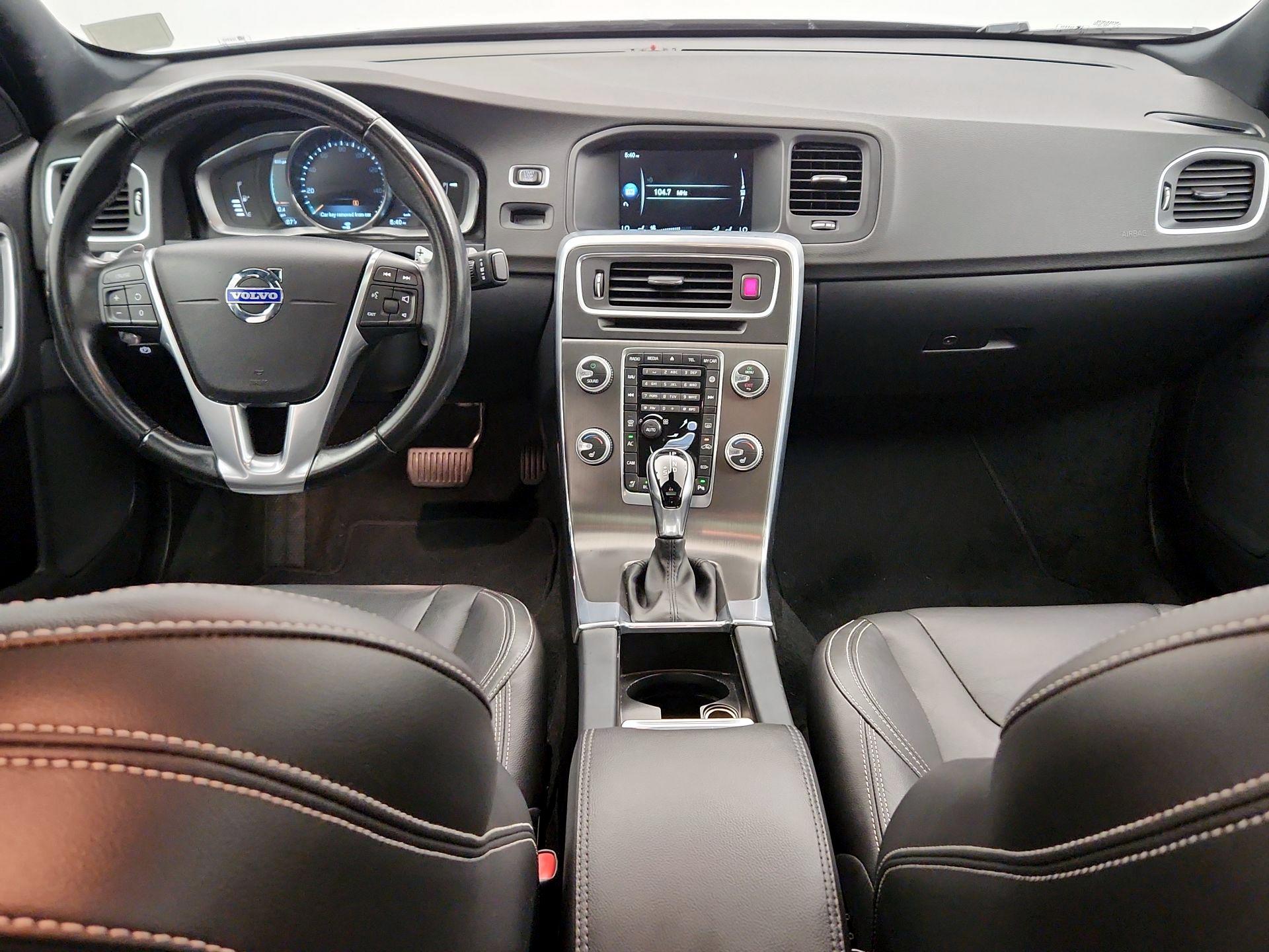 Thumbnail: 2015 Volvo S60 - 9