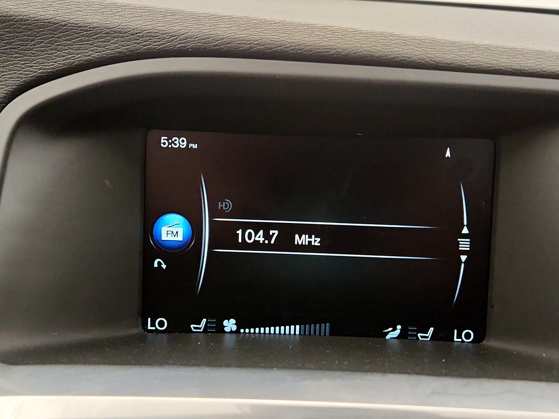 Thumbnail: 2015 Volvo S60 - 15