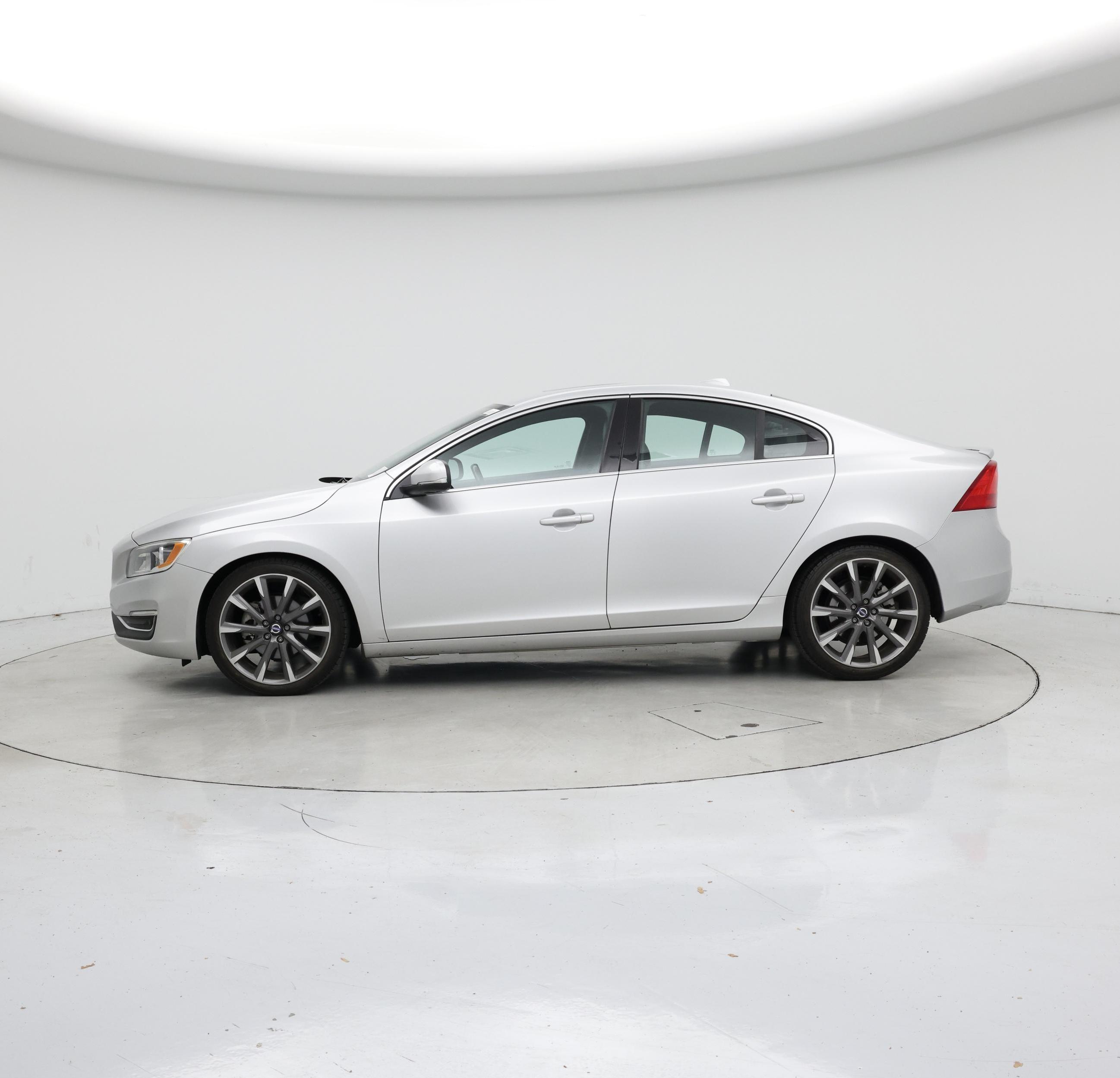 Thumbnail: 2015 Volvo S60 - 3