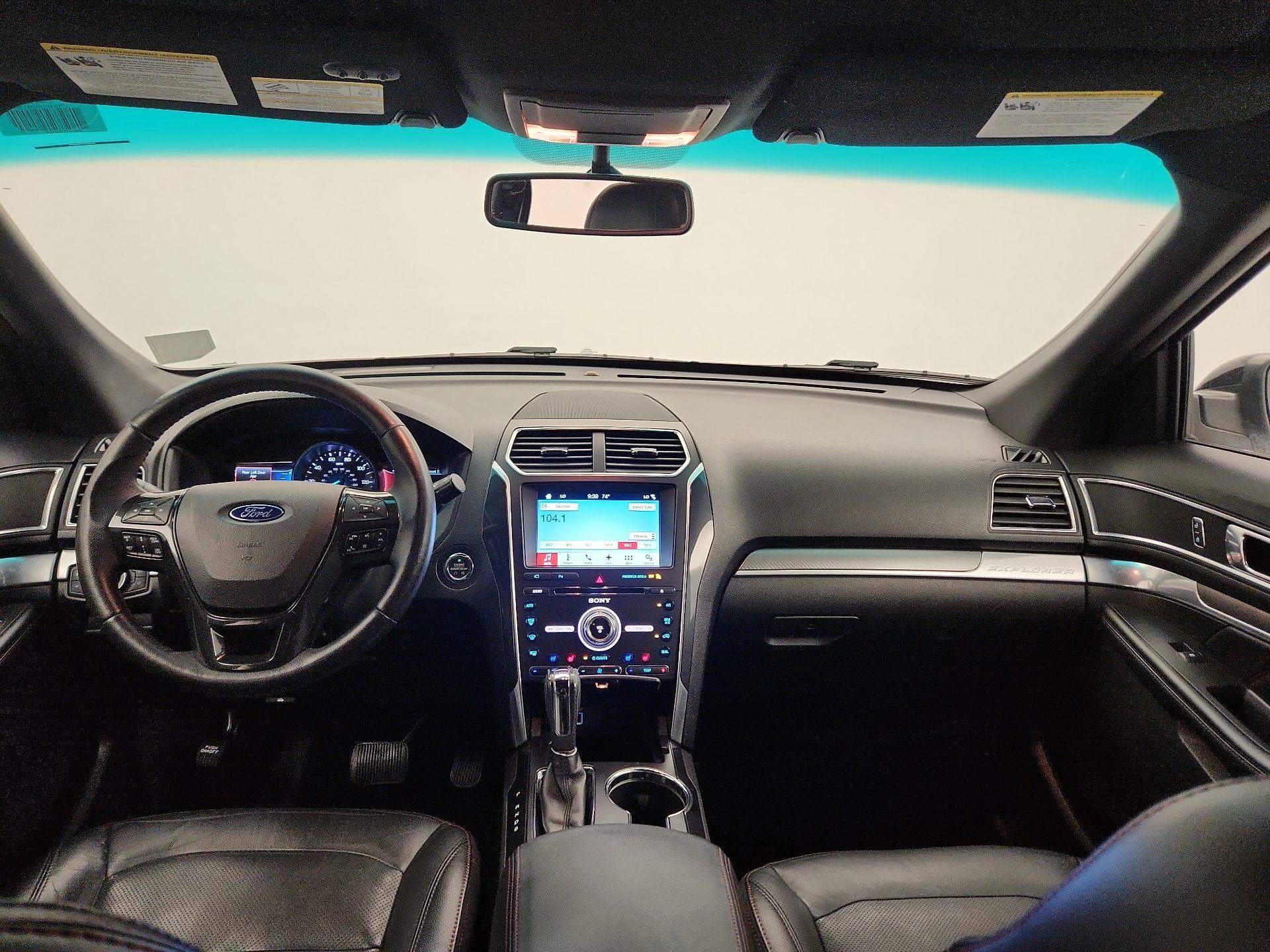 Thumbnail: 2017 Ford Explorer - 9