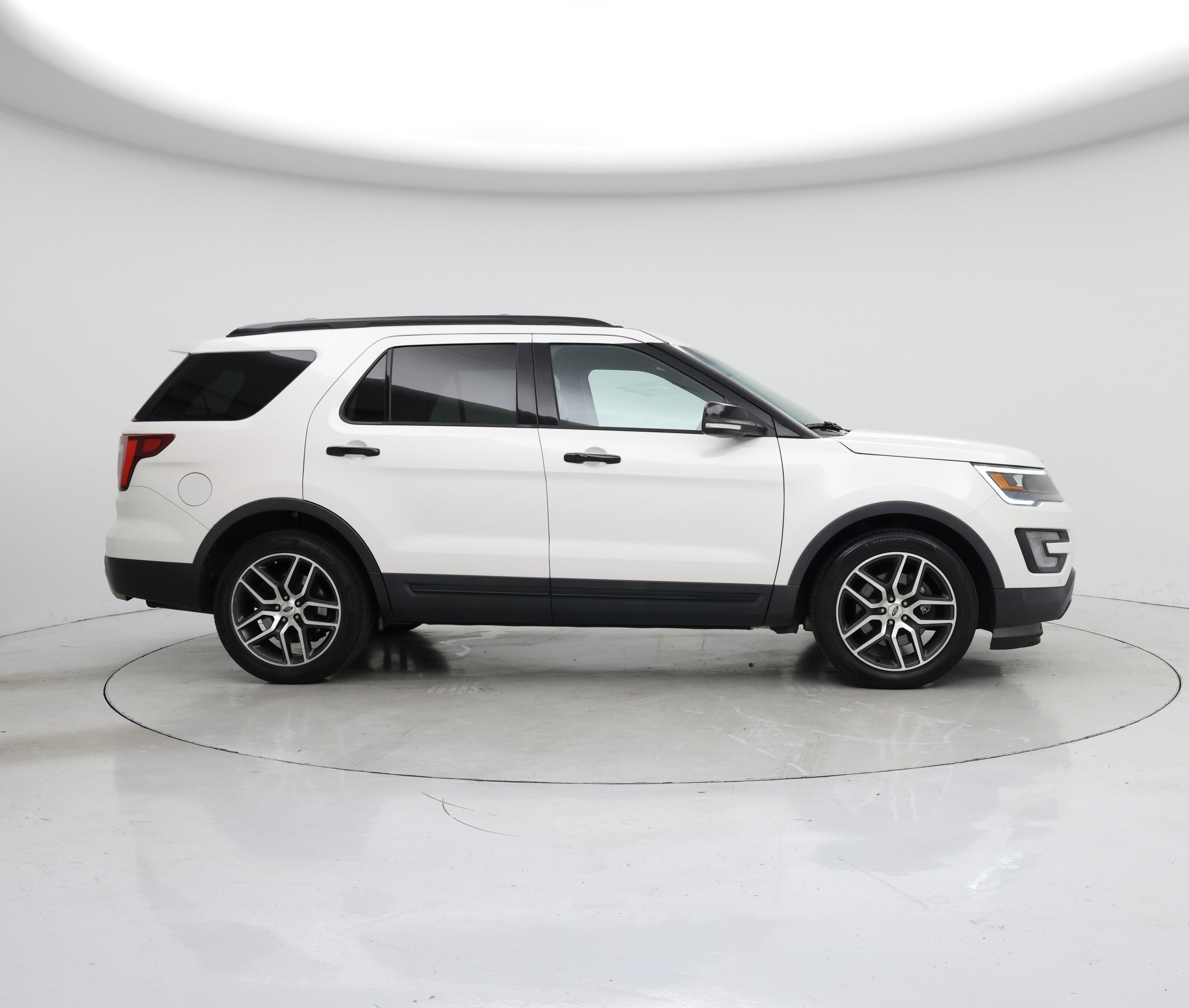 Thumbnail: 2017 Ford Explorer - 7