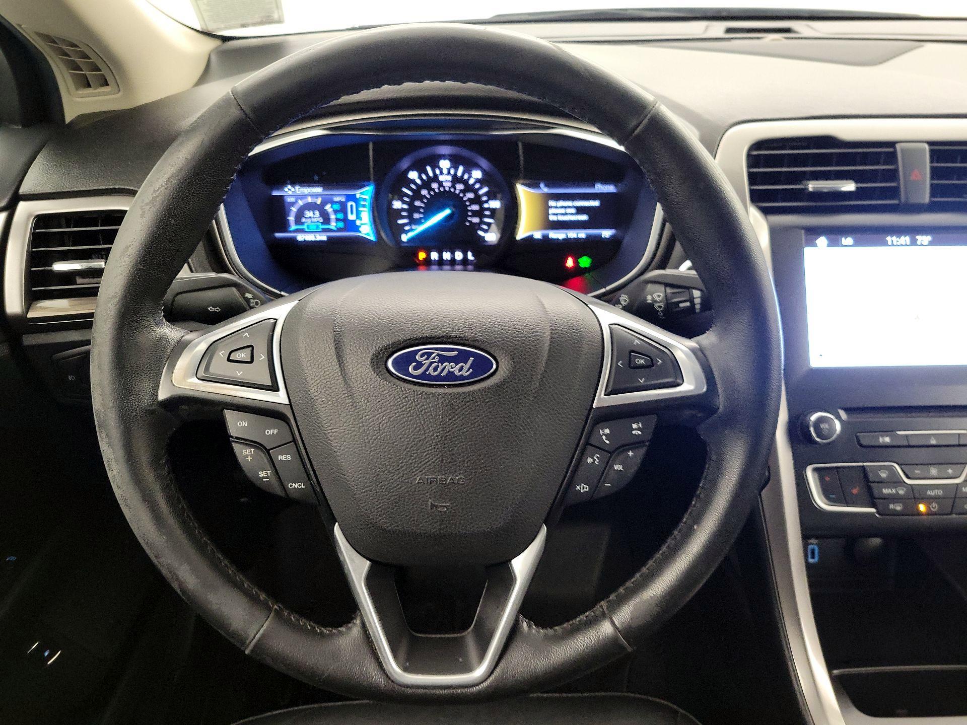 Thumbnail: 2017 Ford Fusion - 10