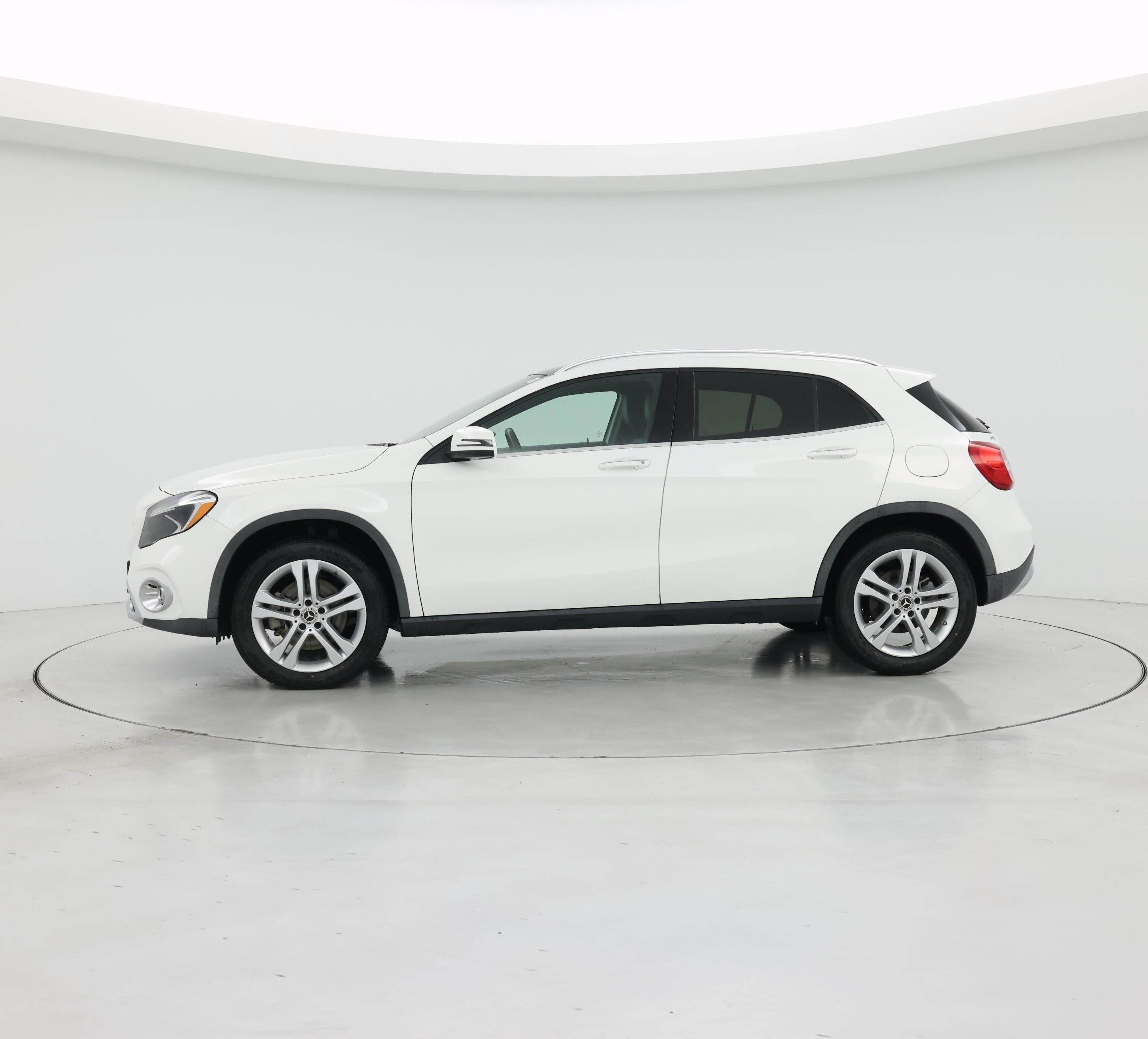 Thumbnail: 2018 Mercedes-Benz GLA - 3