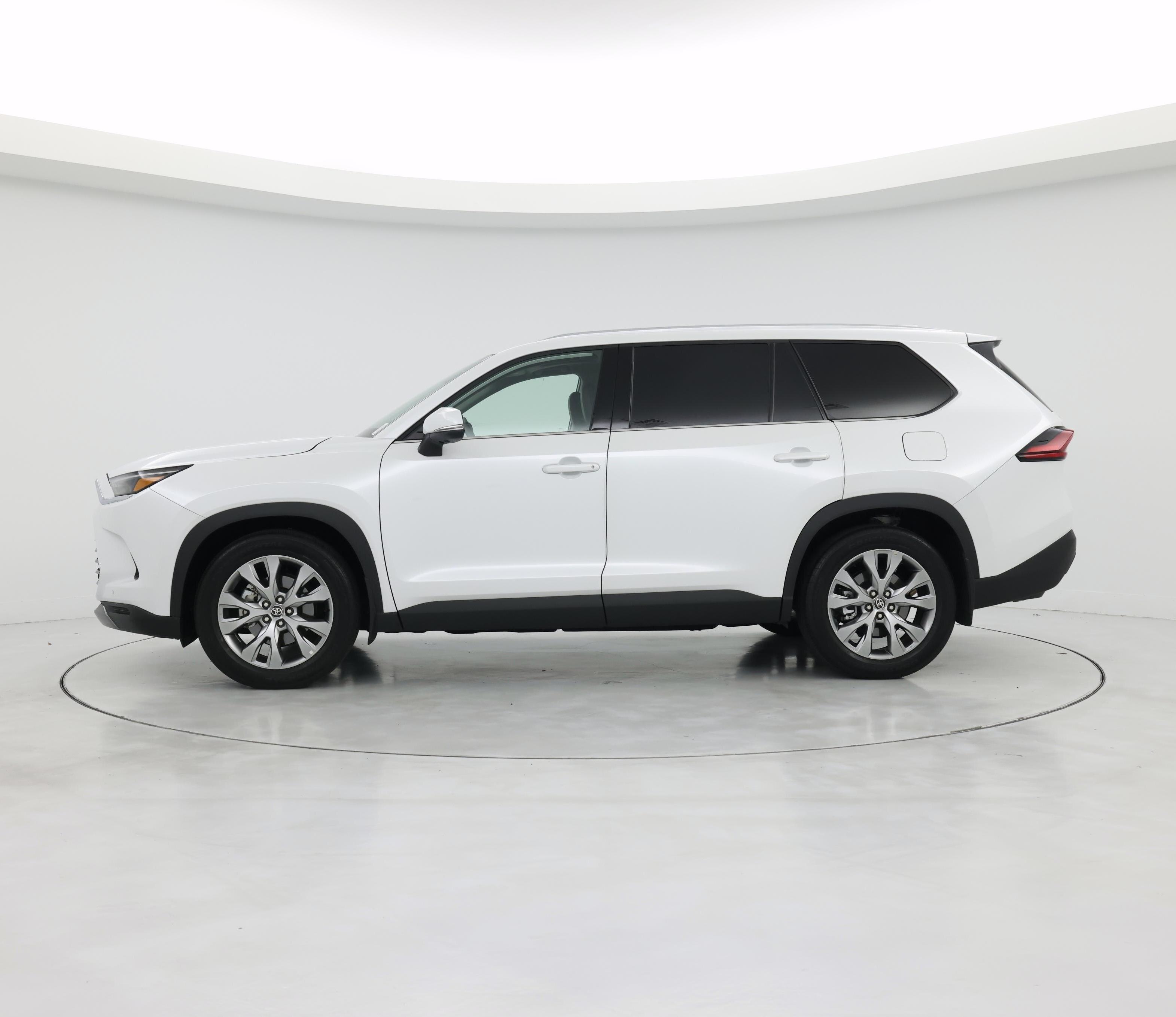 Thumbnail: 2025 Toyota Highlander - 3