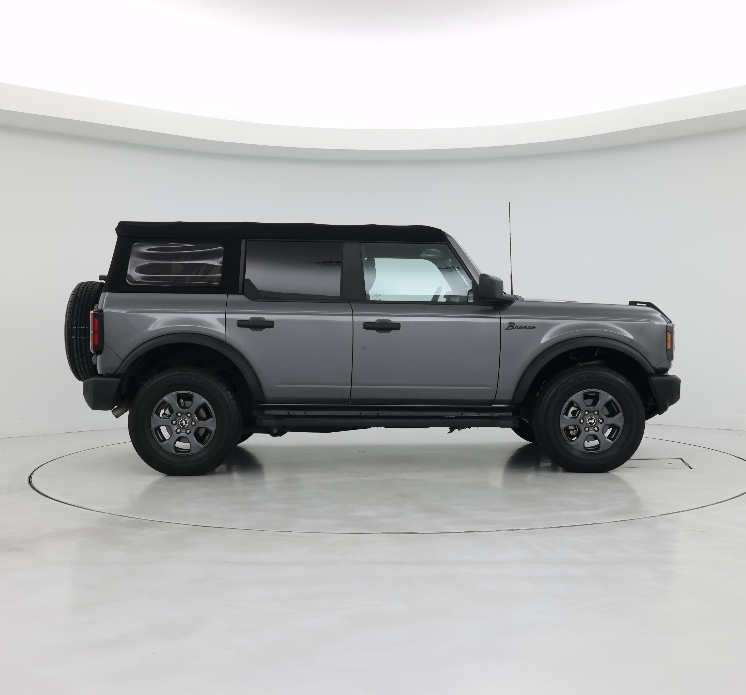 Thumbnail: 2021 Ford Bronco - 7
