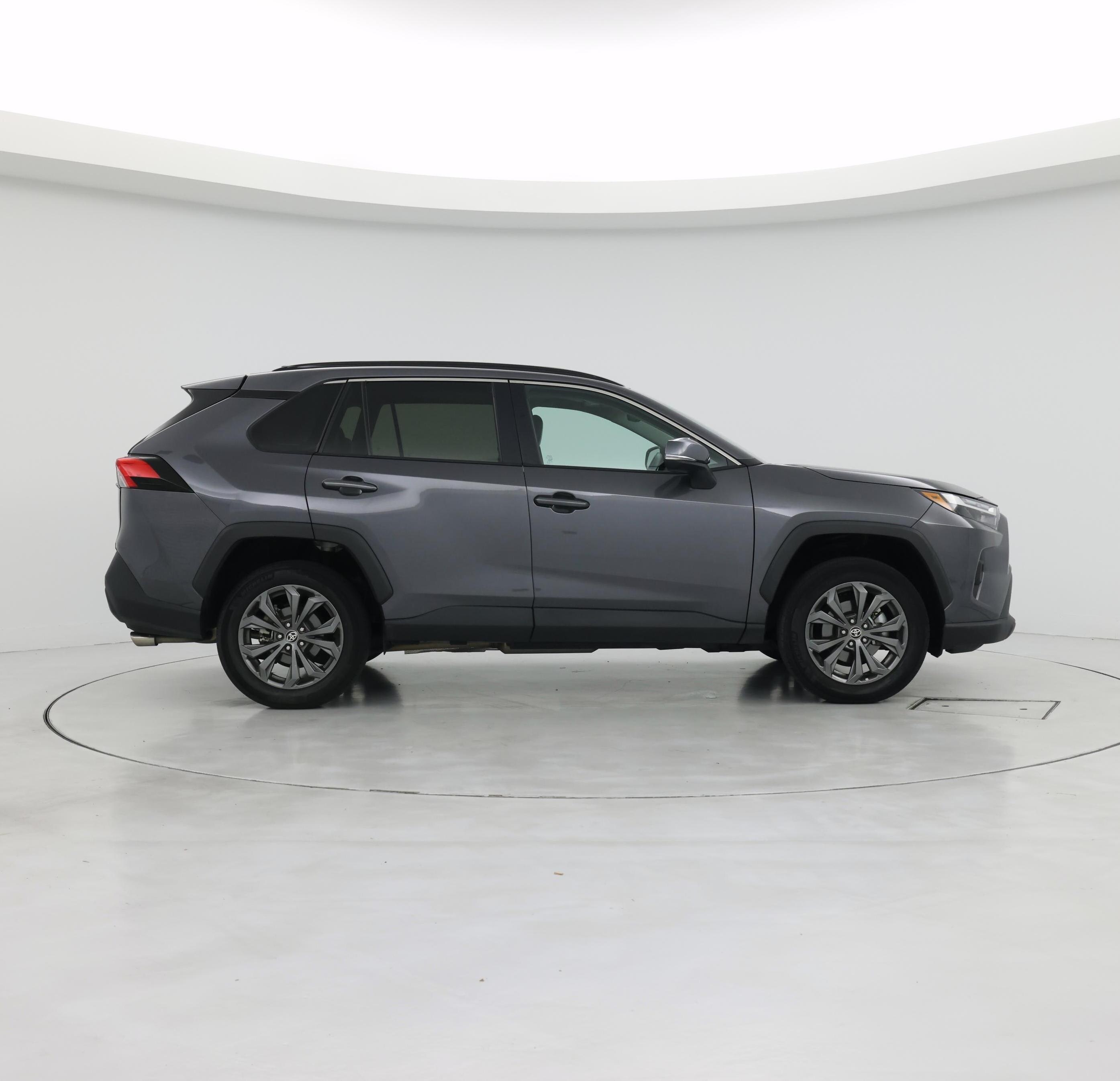 Thumbnail: 2022 Toyota RAV4 - 7