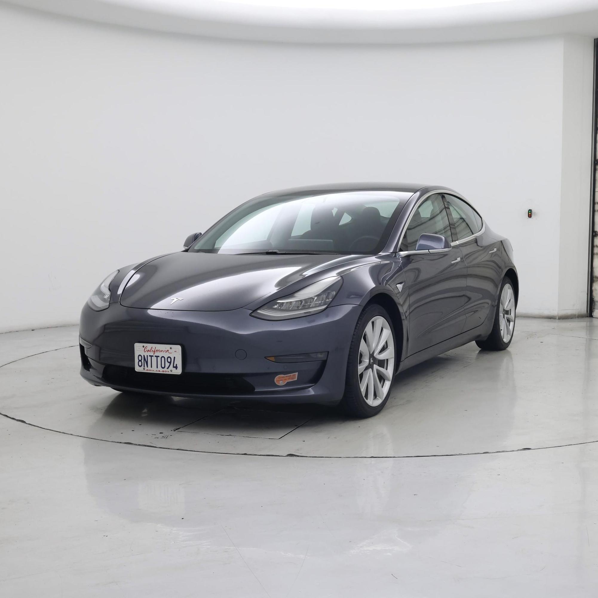 Thumbnail: 2020 Tesla Model 3 - 4