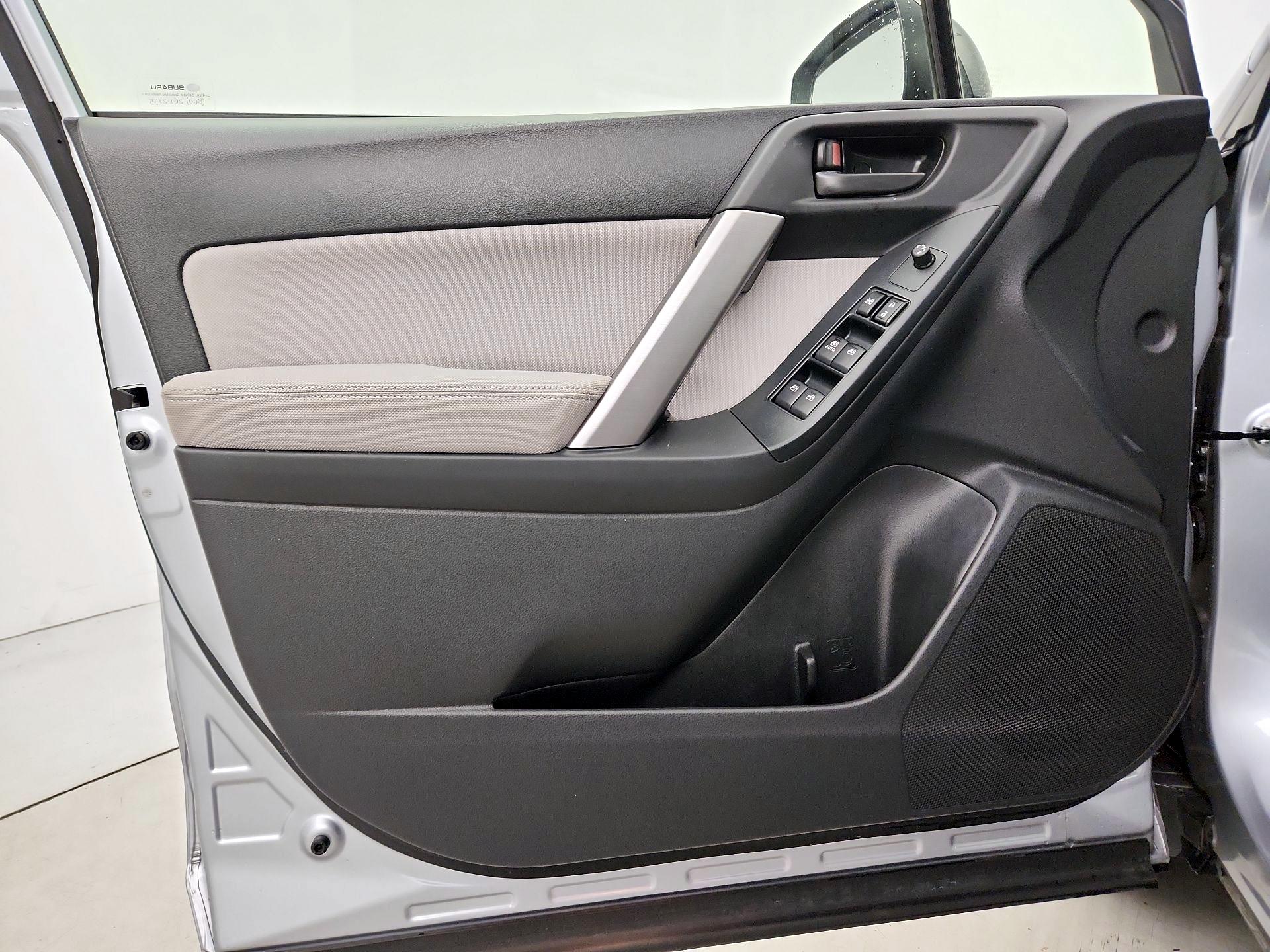 Thumbnail: 2015 Subaru Forester - 12