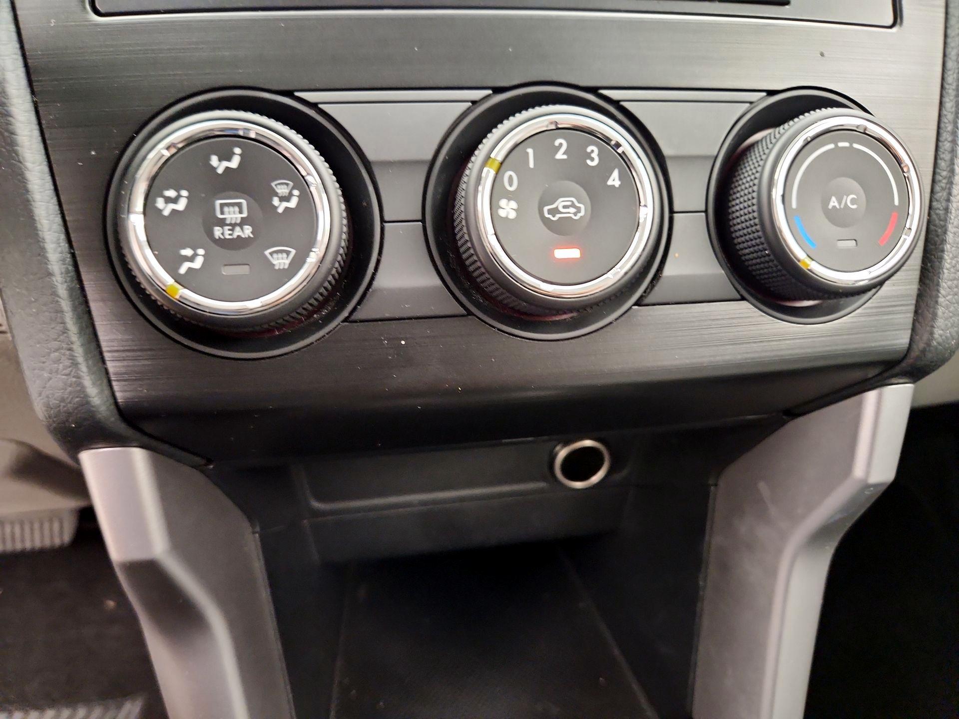 Thumbnail: 2015 Subaru Forester - 16