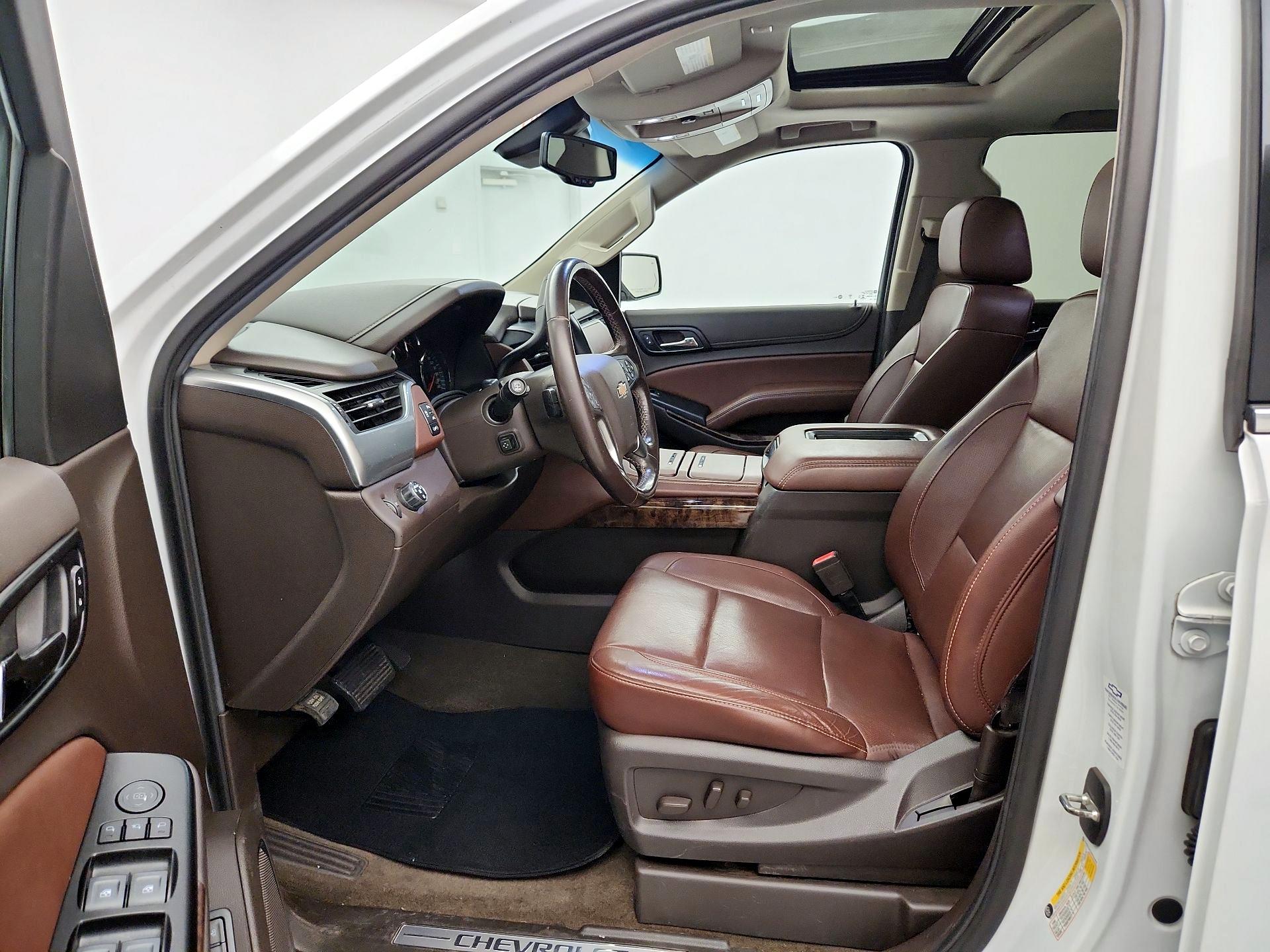 Thumbnail: 2019 Chevrolet Tahoe - 11