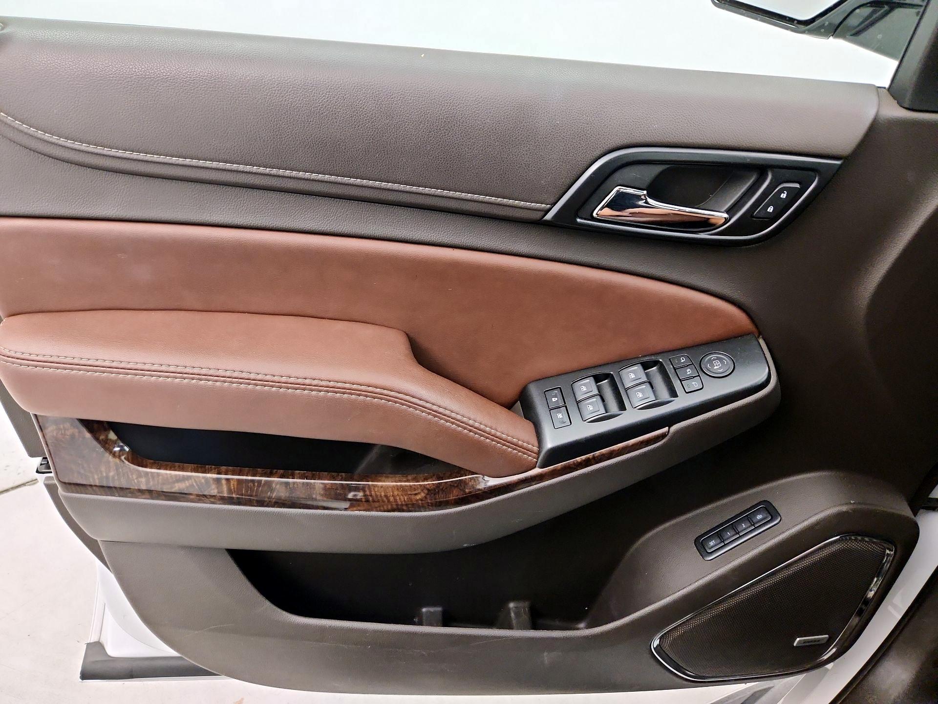 Thumbnail: 2019 Chevrolet Tahoe - 12