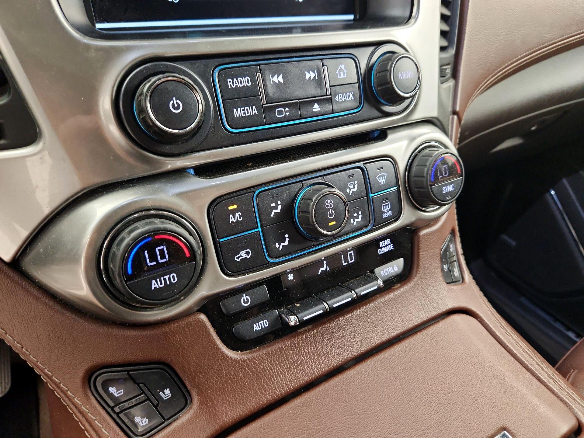 Thumbnail: 2019 Chevrolet Tahoe - 17