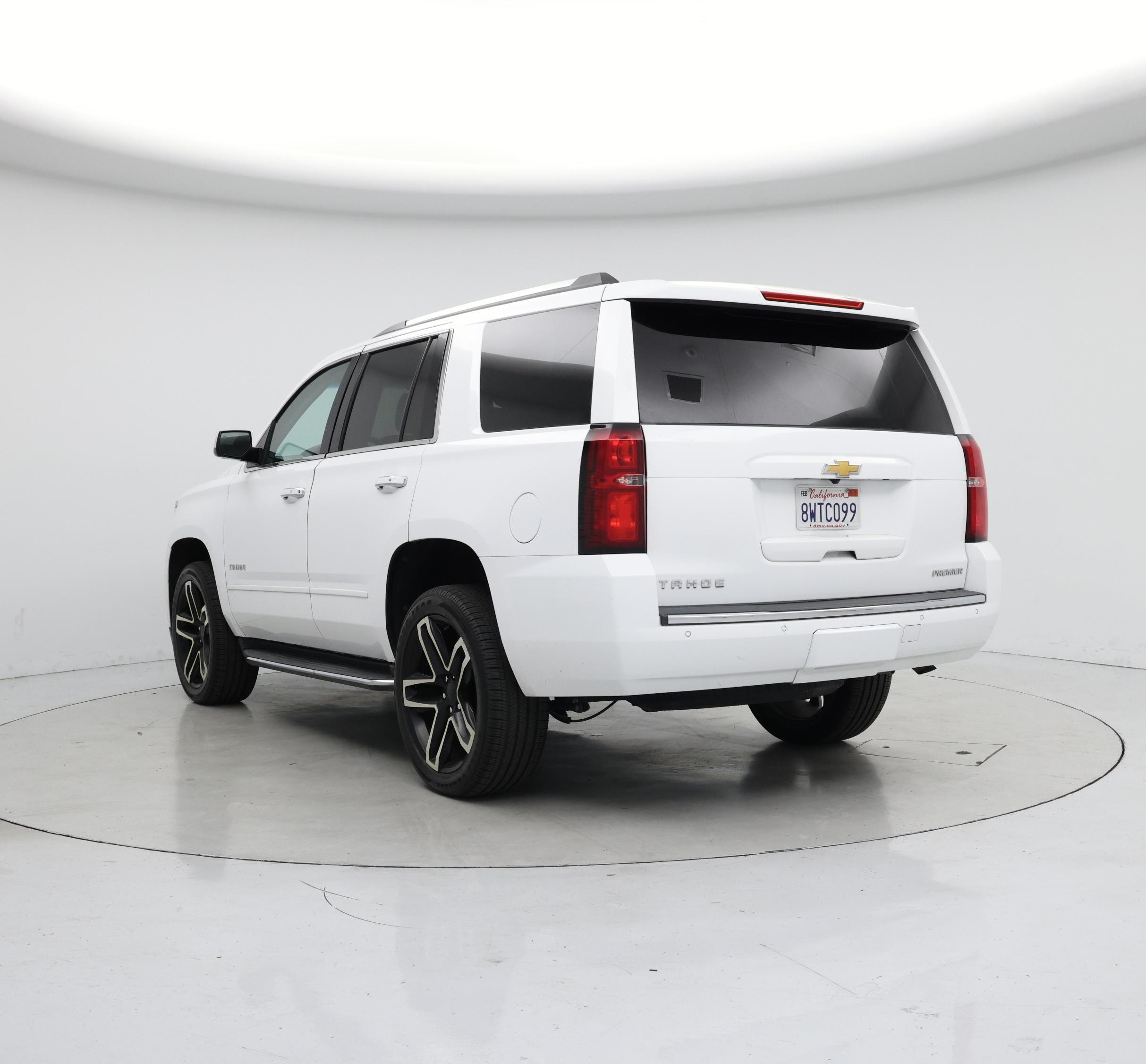 Thumbnail: 2019 Chevrolet Tahoe - 2