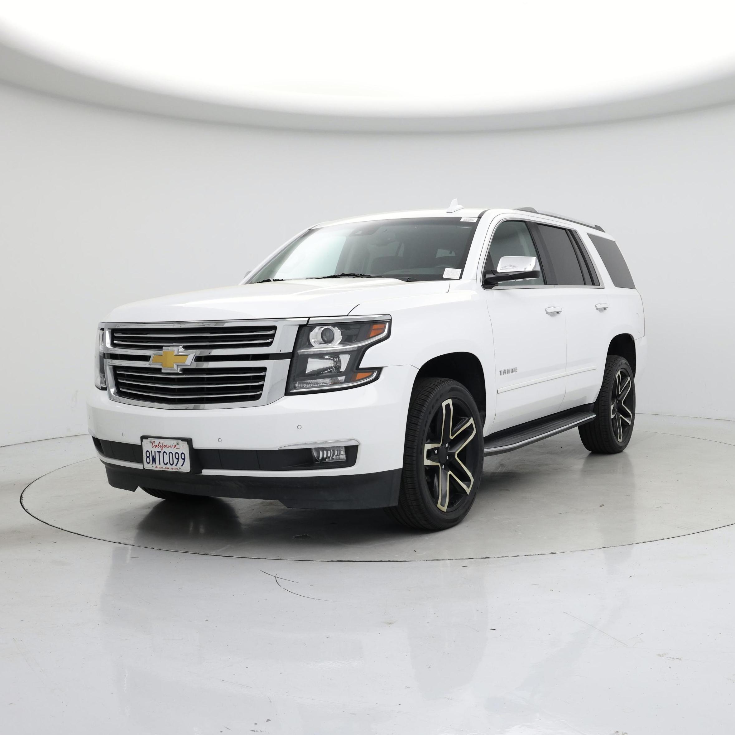 Thumbnail: 2019 Chevrolet Tahoe - 4
