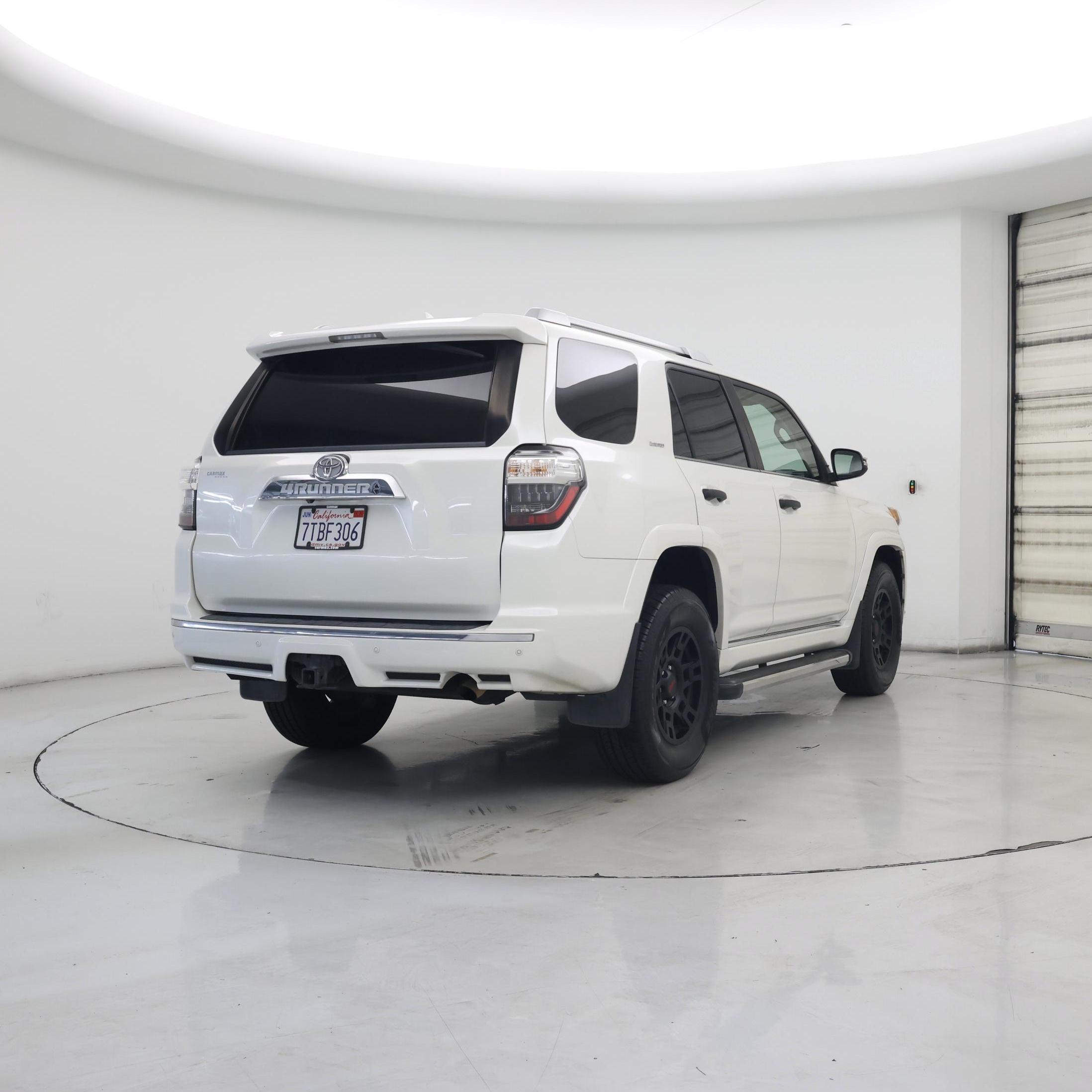 Thumbnail: 2015 Toyota 4Runner - 8