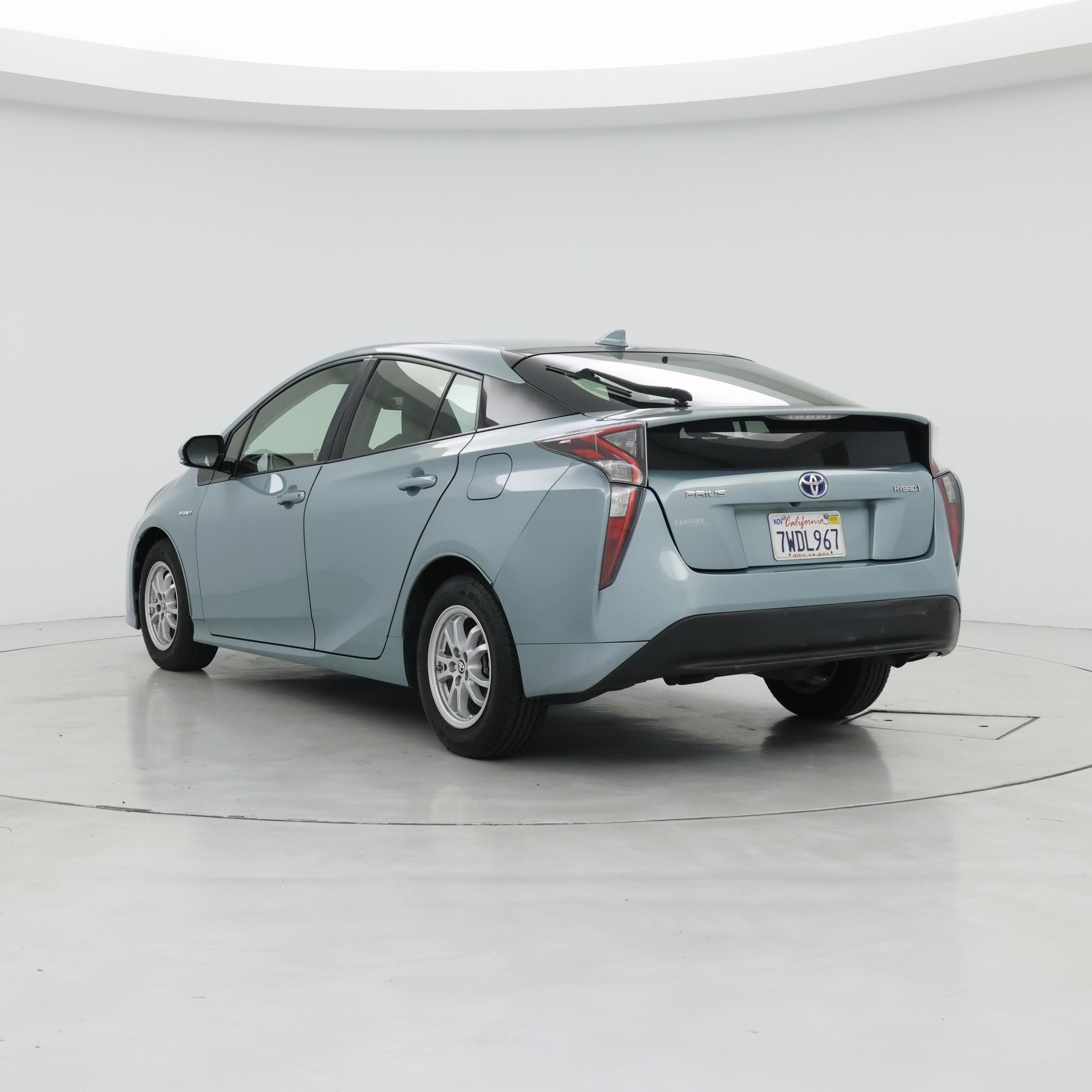Thumbnail: 2017 Toyota Prius - 2