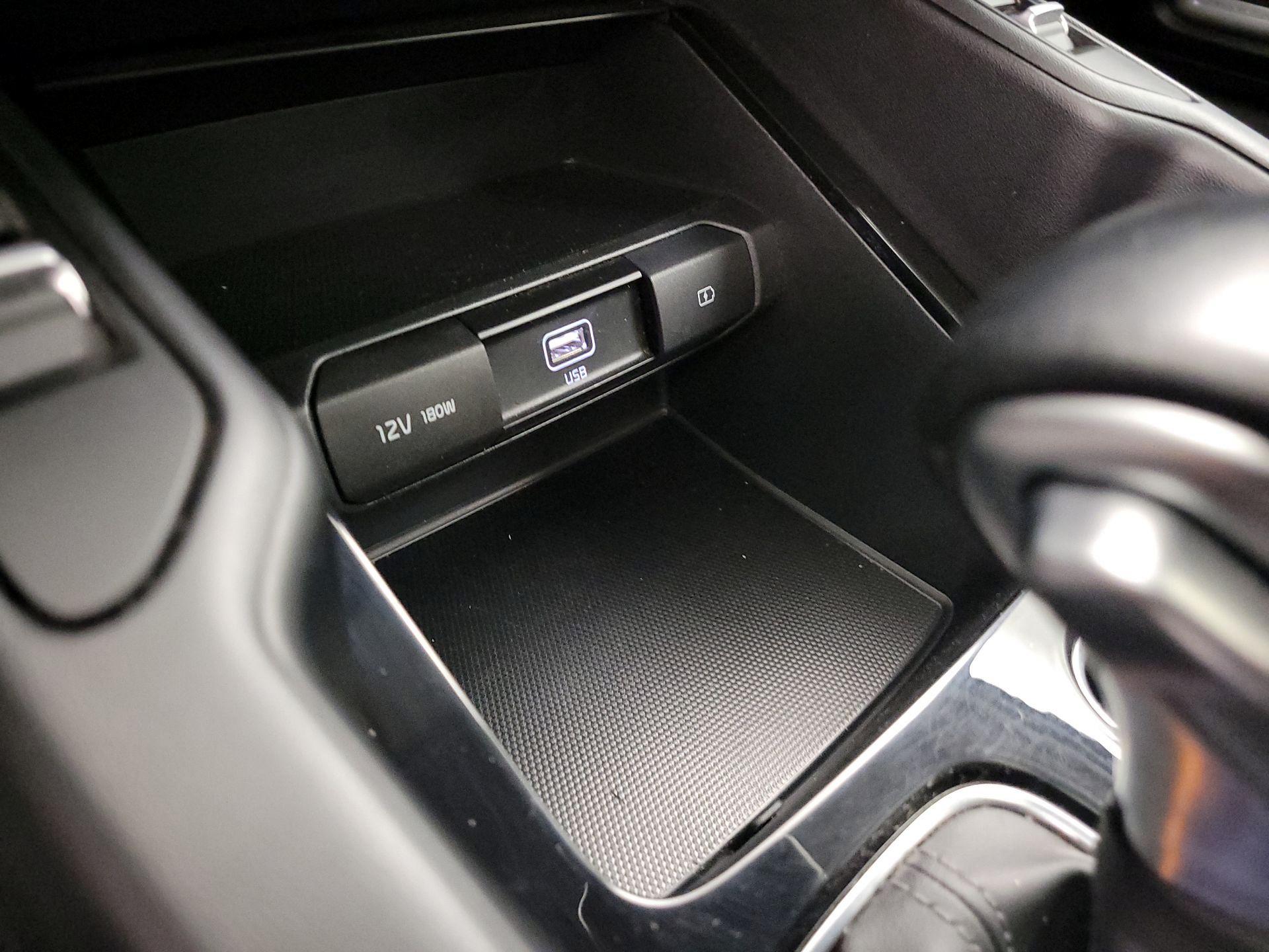 Thumbnail: 2021 Kia Telluride - 18