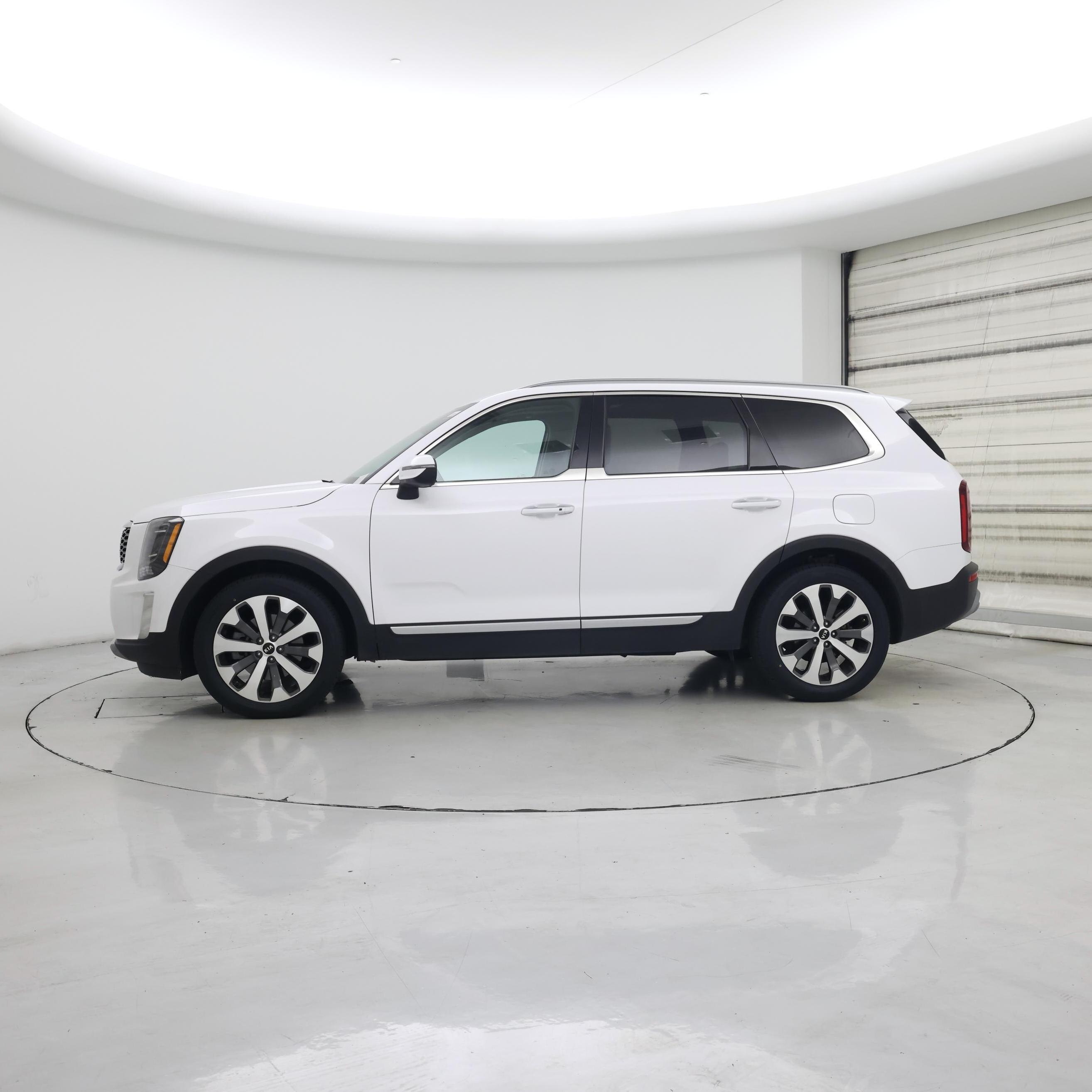Thumbnail: 2021 Kia Telluride - 3