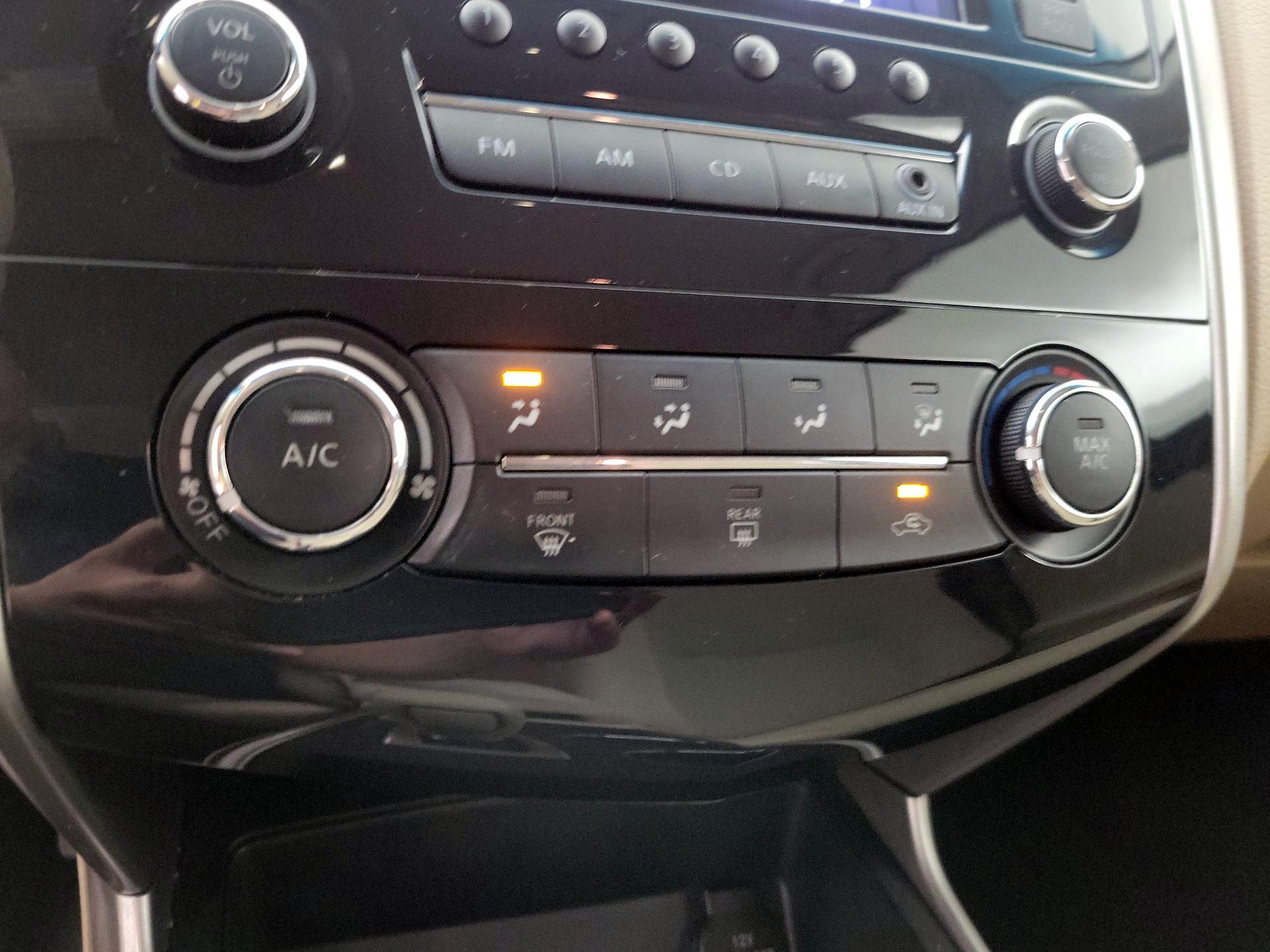 Thumbnail: 2015 Nissan Altima - 15