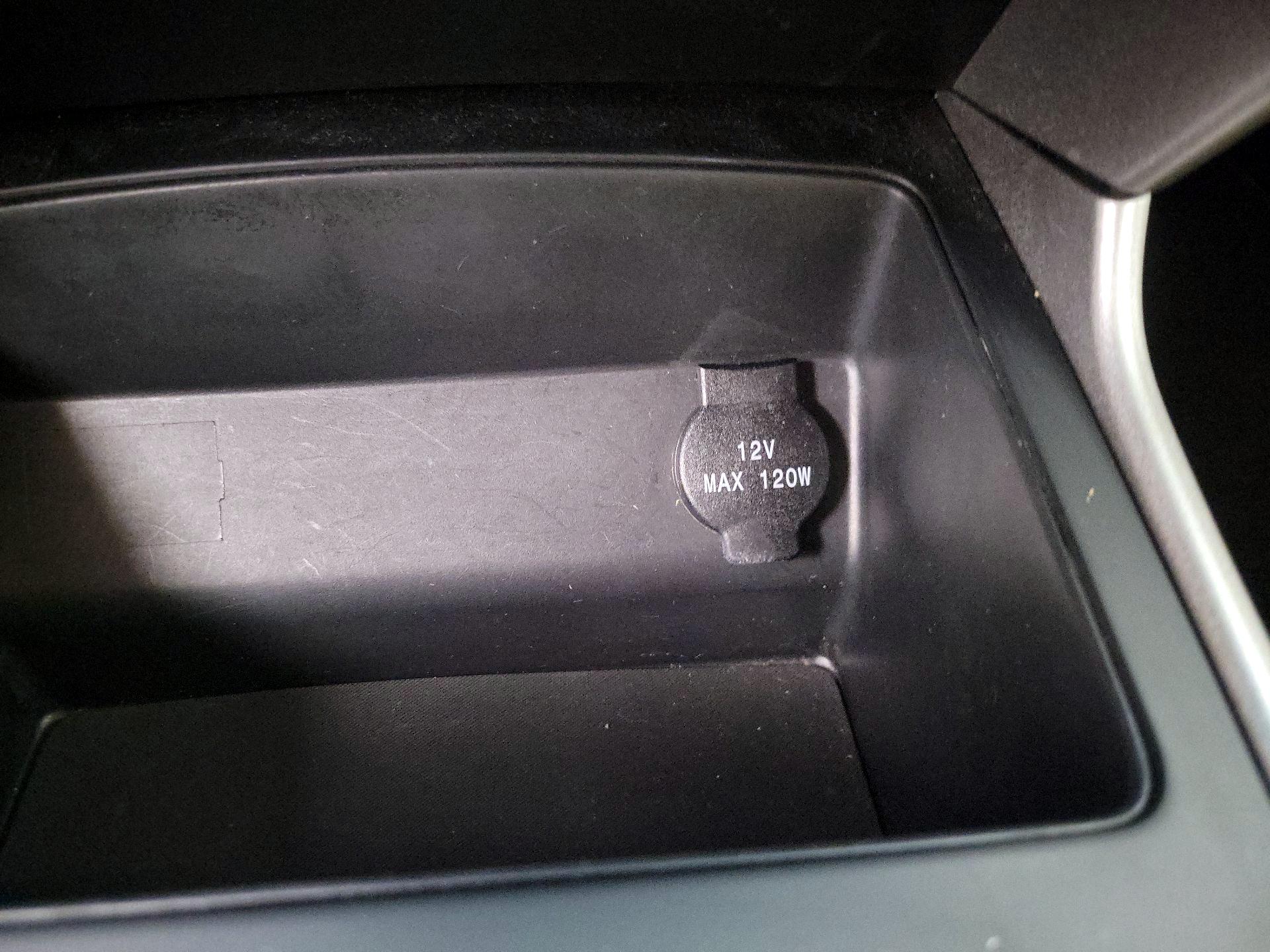 Thumbnail: 2015 Nissan Altima - 17