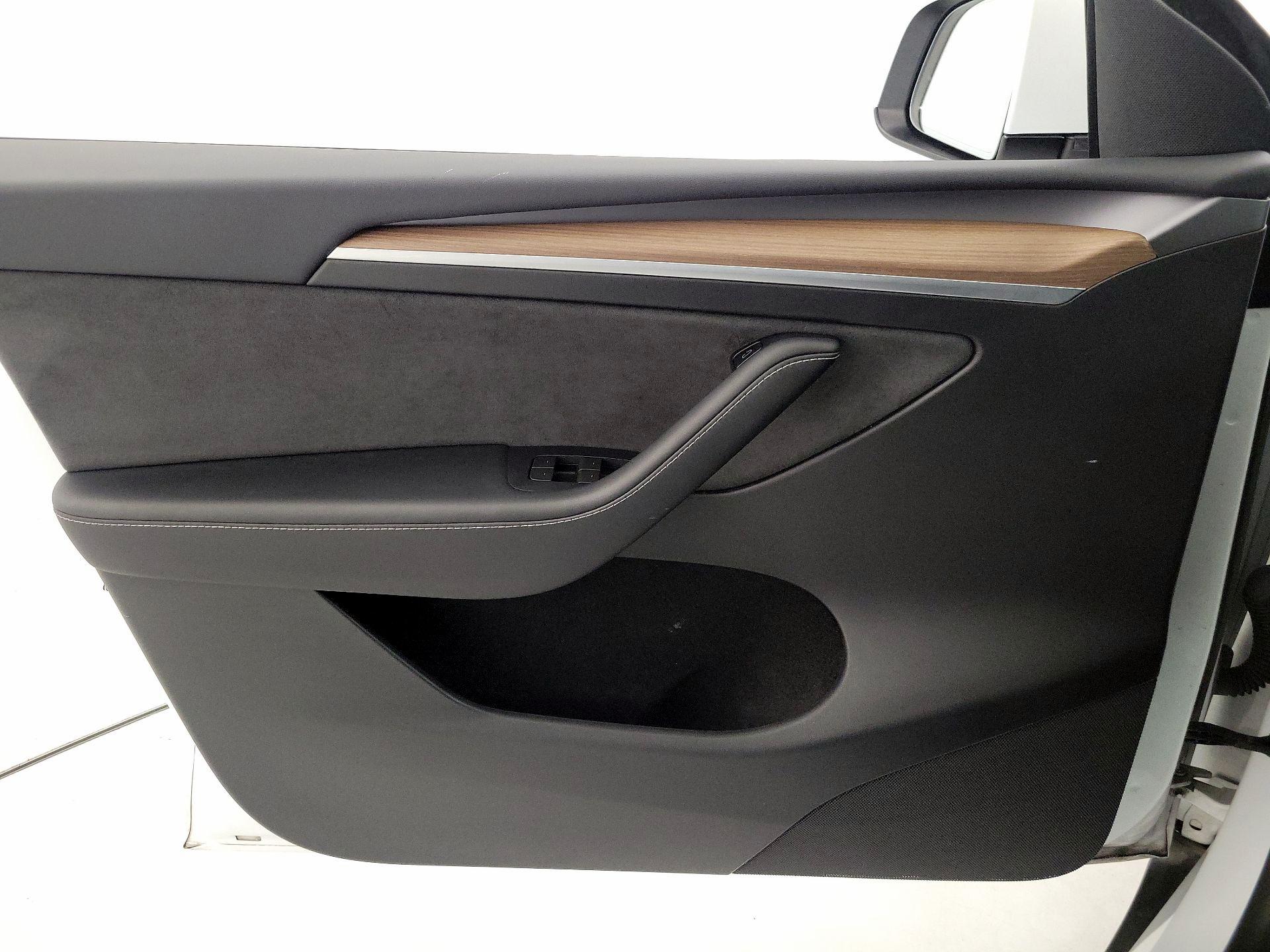 Thumbnail: 2023 Tesla Model Y - 12