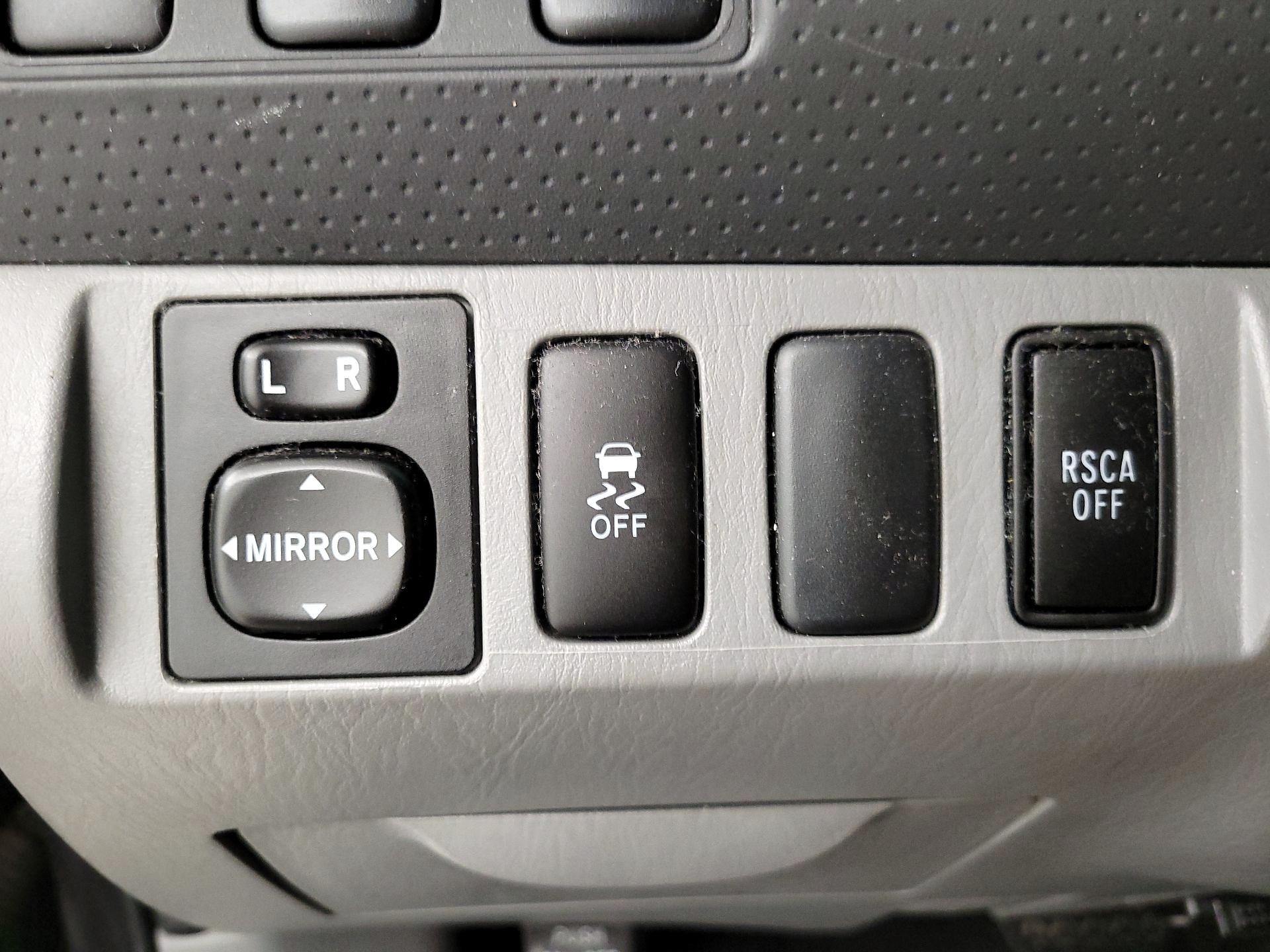 Thumbnail: 2014 Toyota Tacoma - 13