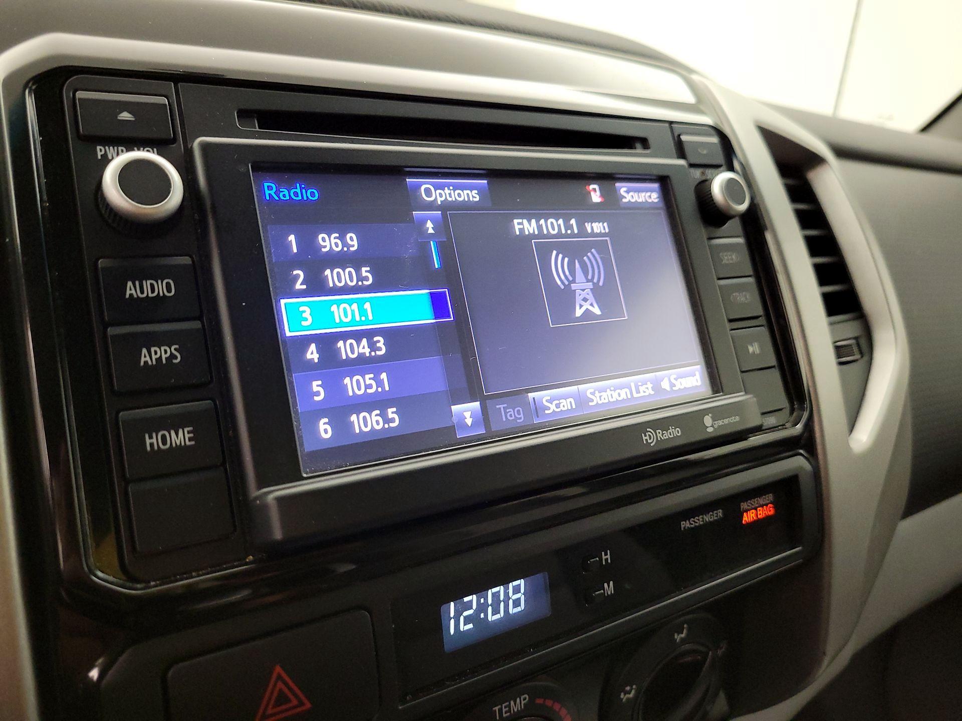 Thumbnail: 2014 Toyota Tacoma - 15