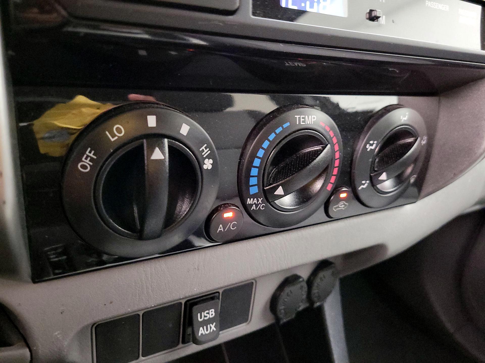 Thumbnail: 2014 Toyota Tacoma - 16