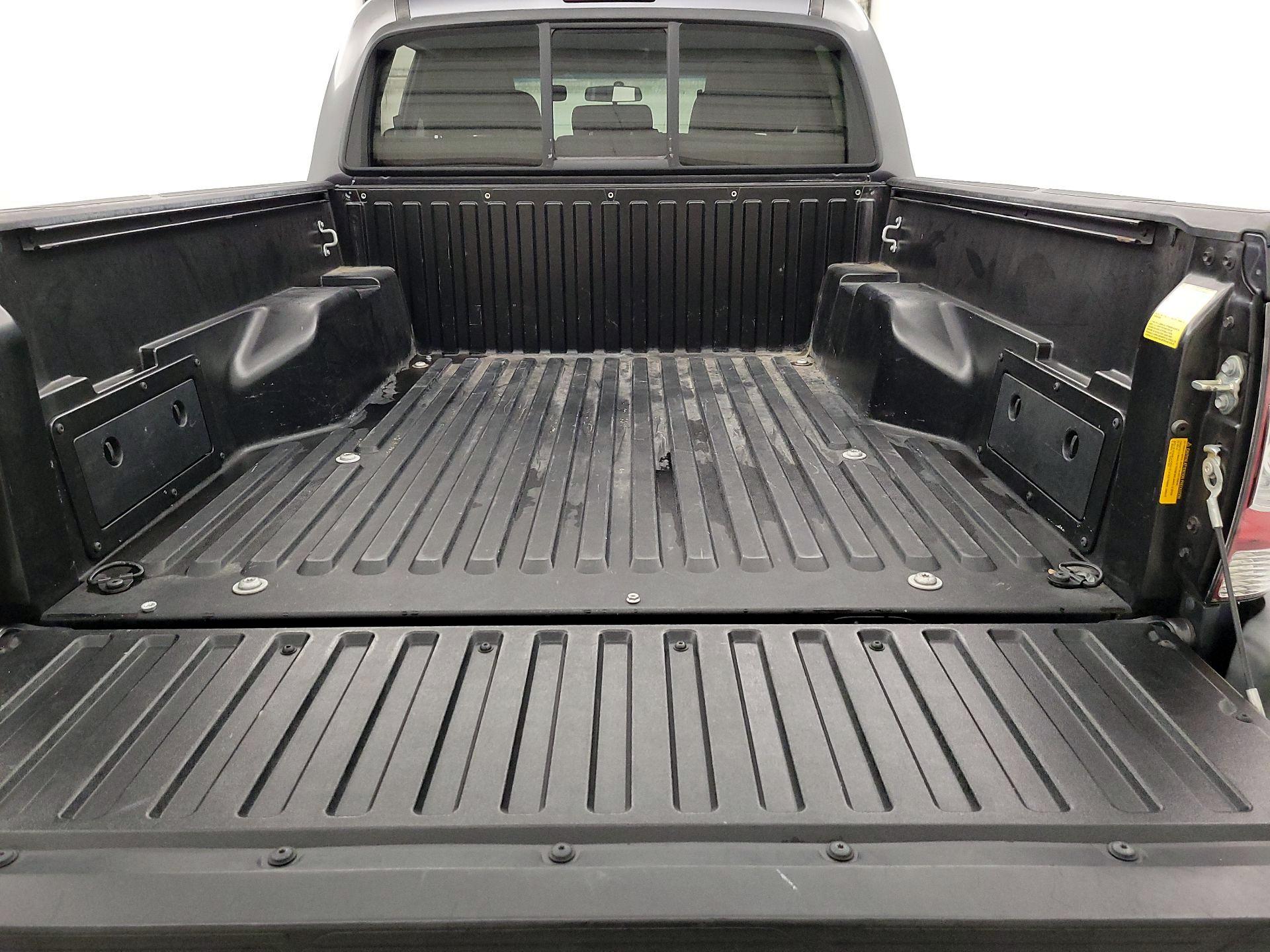 Thumbnail: 2014 Toyota Tacoma - 20