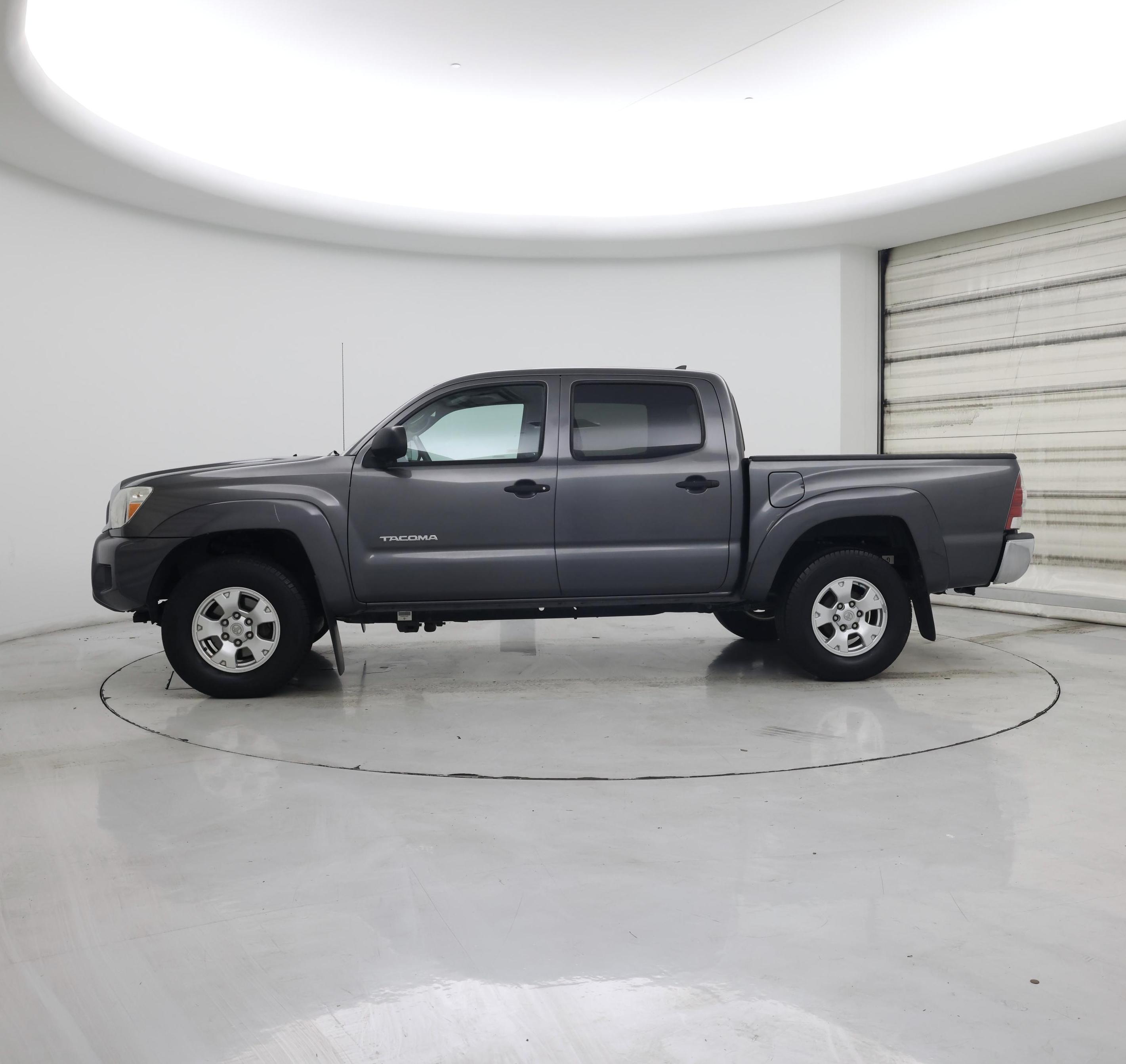 Thumbnail: 2014 Toyota Tacoma - 3