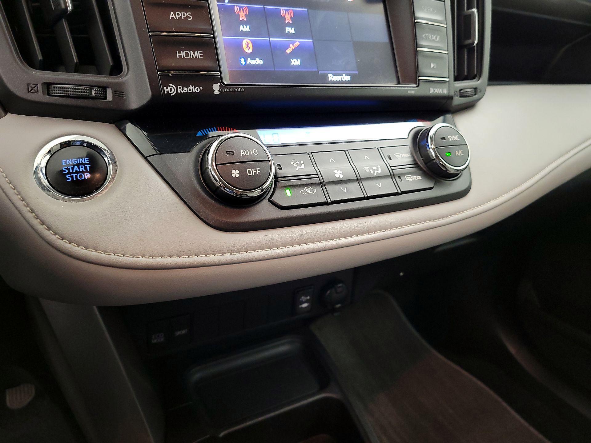 Thumbnail: 2018 Toyota RAV4 - 16