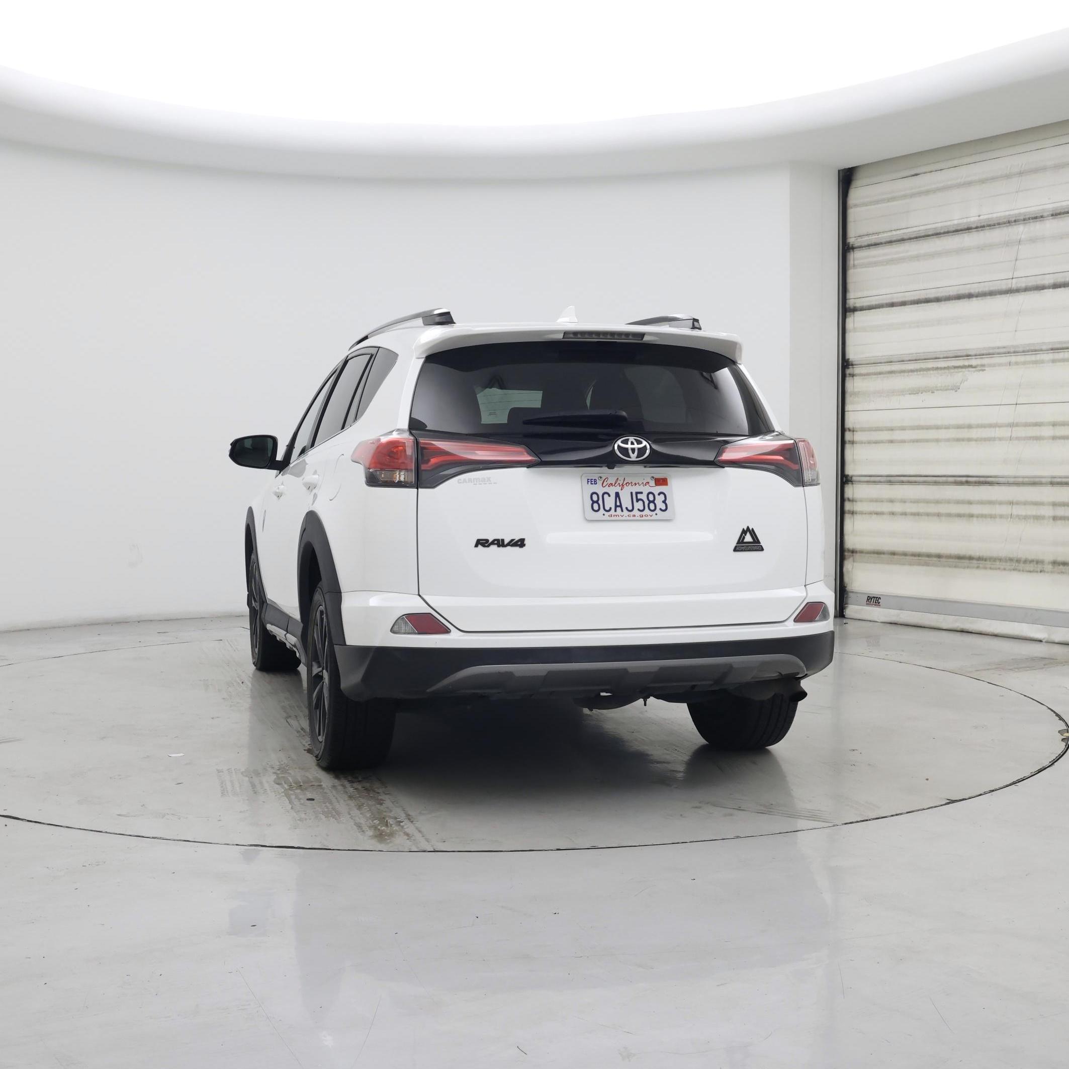Thumbnail: 2018 Toyota RAV4 - 6