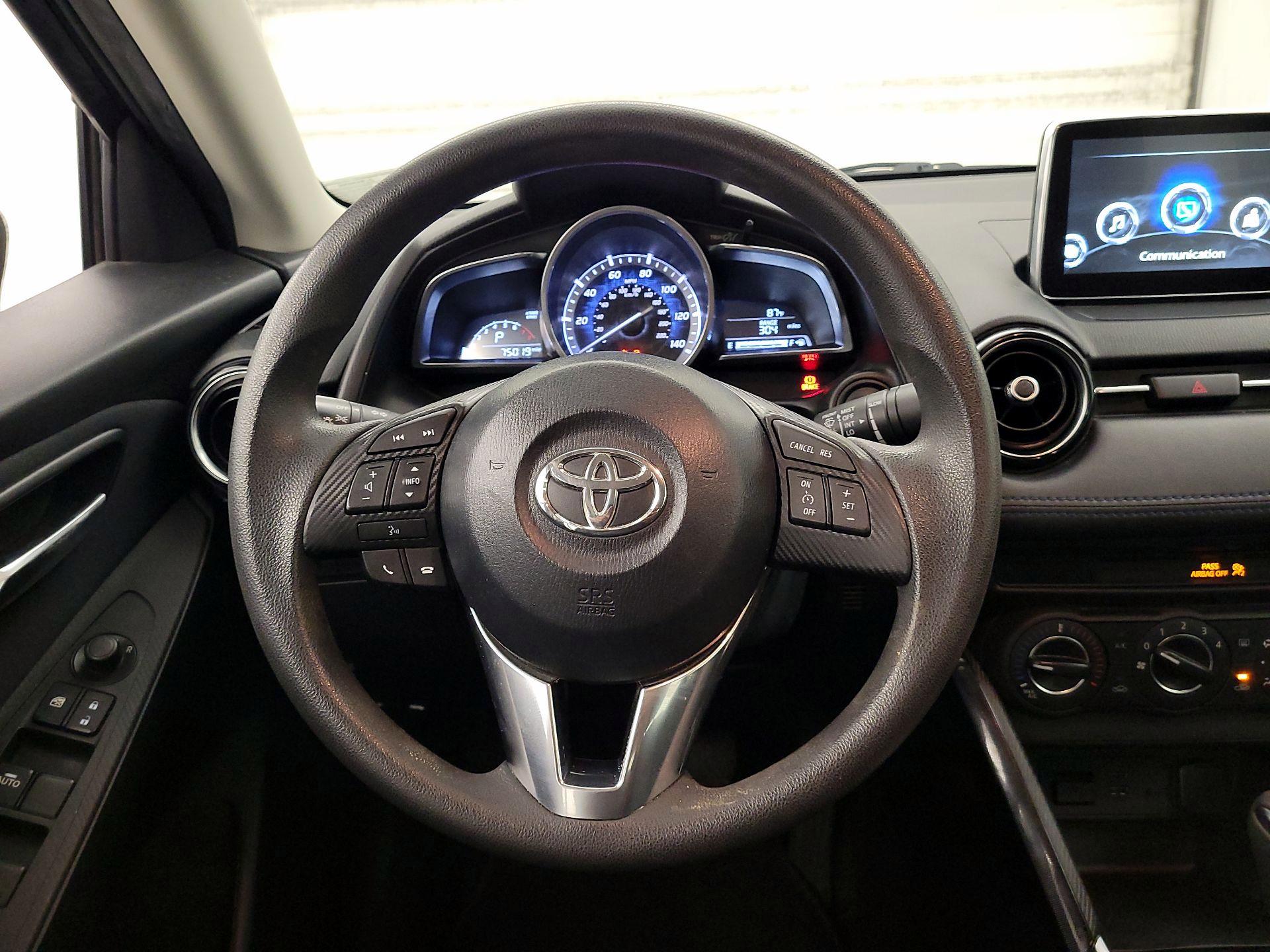 Thumbnail: 2017 Toyota Yaris iA - 10
