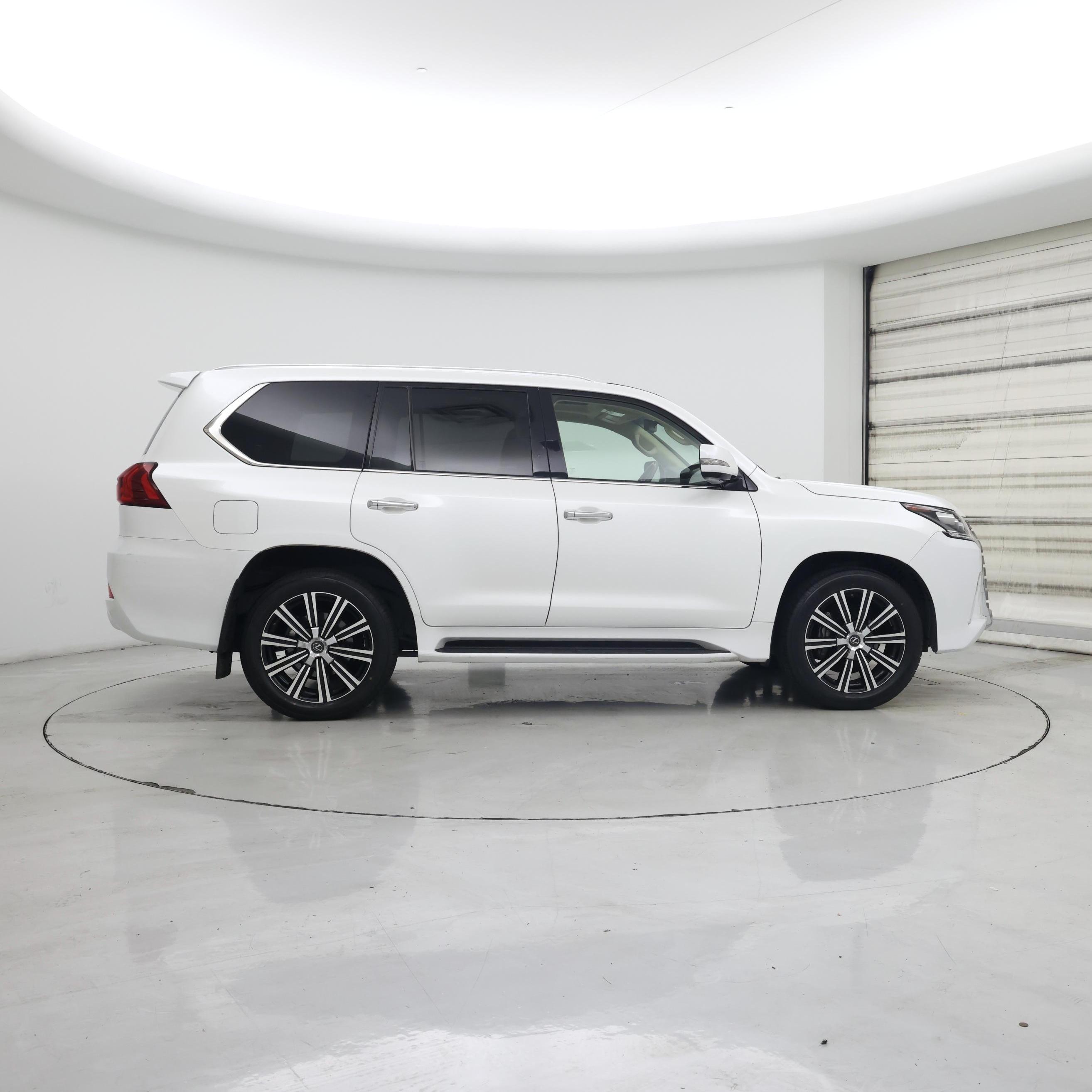 Thumbnail: 2020 Lexus LX - 7