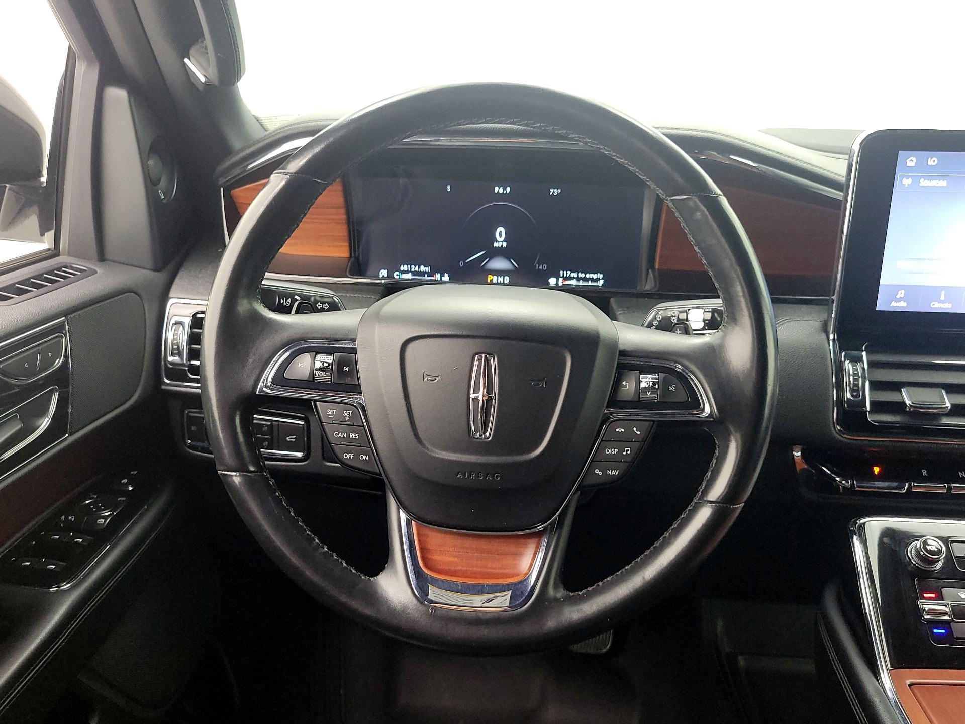 Thumbnail: 2020 Lincoln Navigator - 10