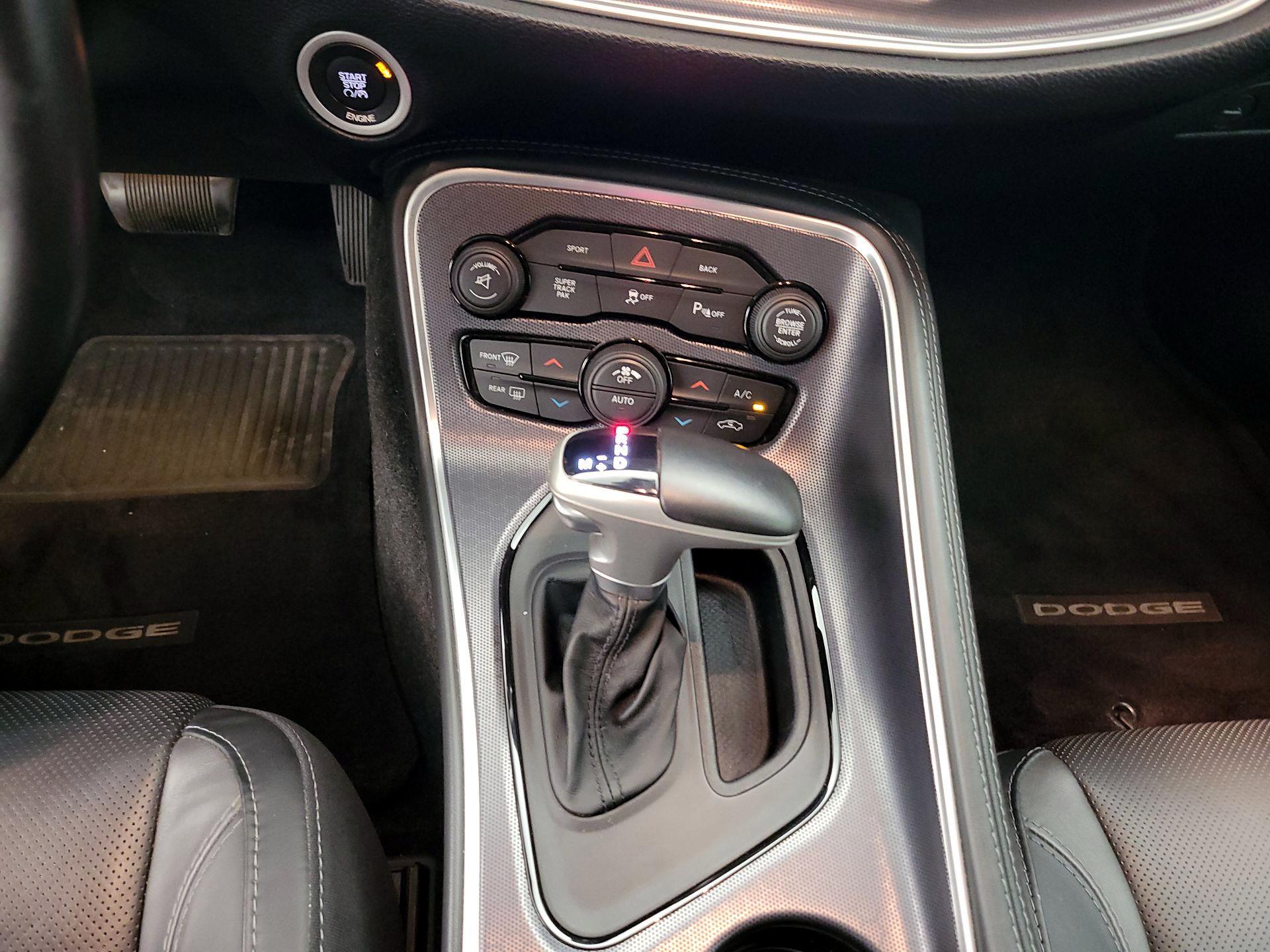 Thumbnail: 2015 Dodge Challenger - 18
