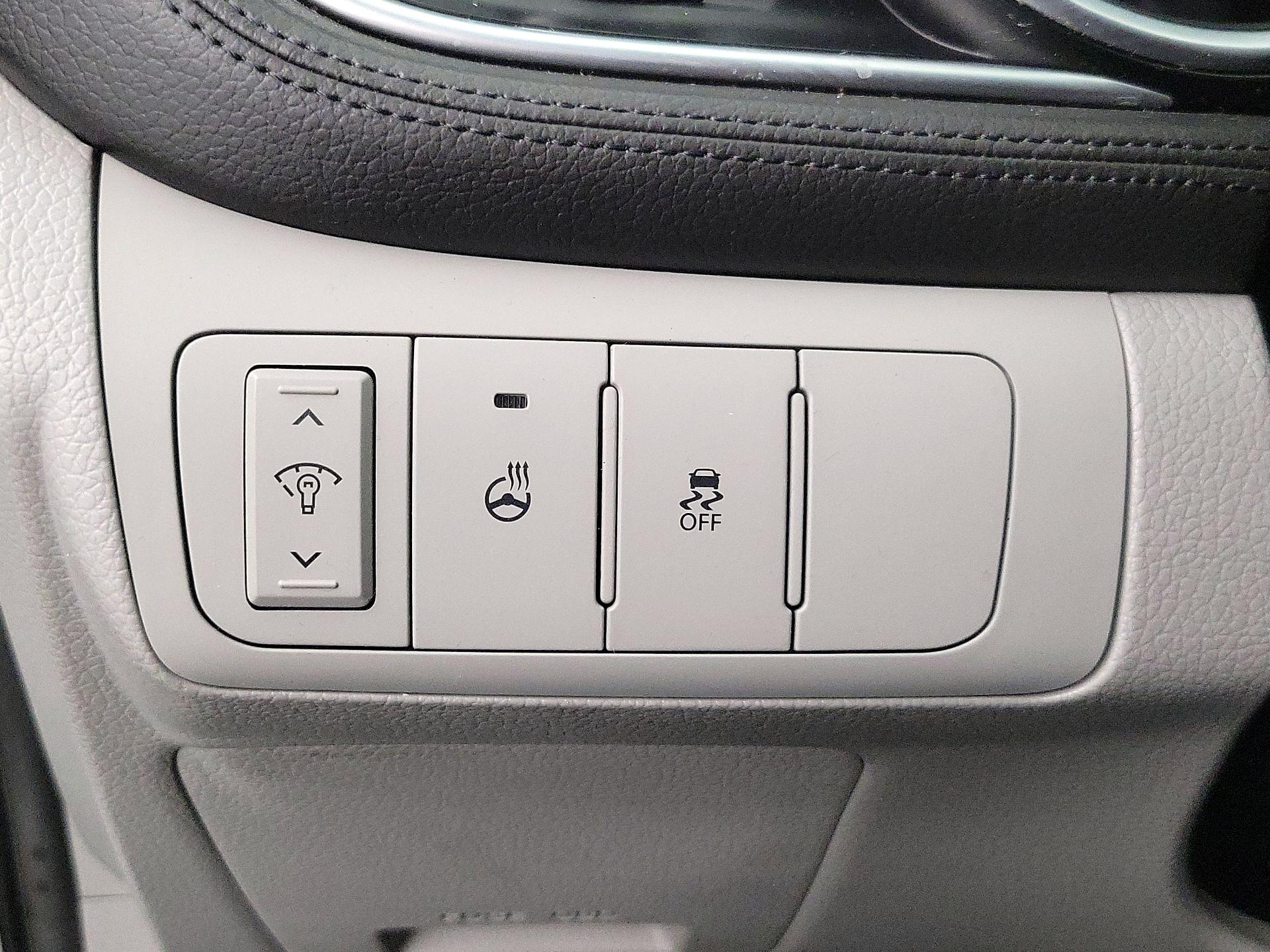 Thumbnail: 2015 Kia Optima - 13
