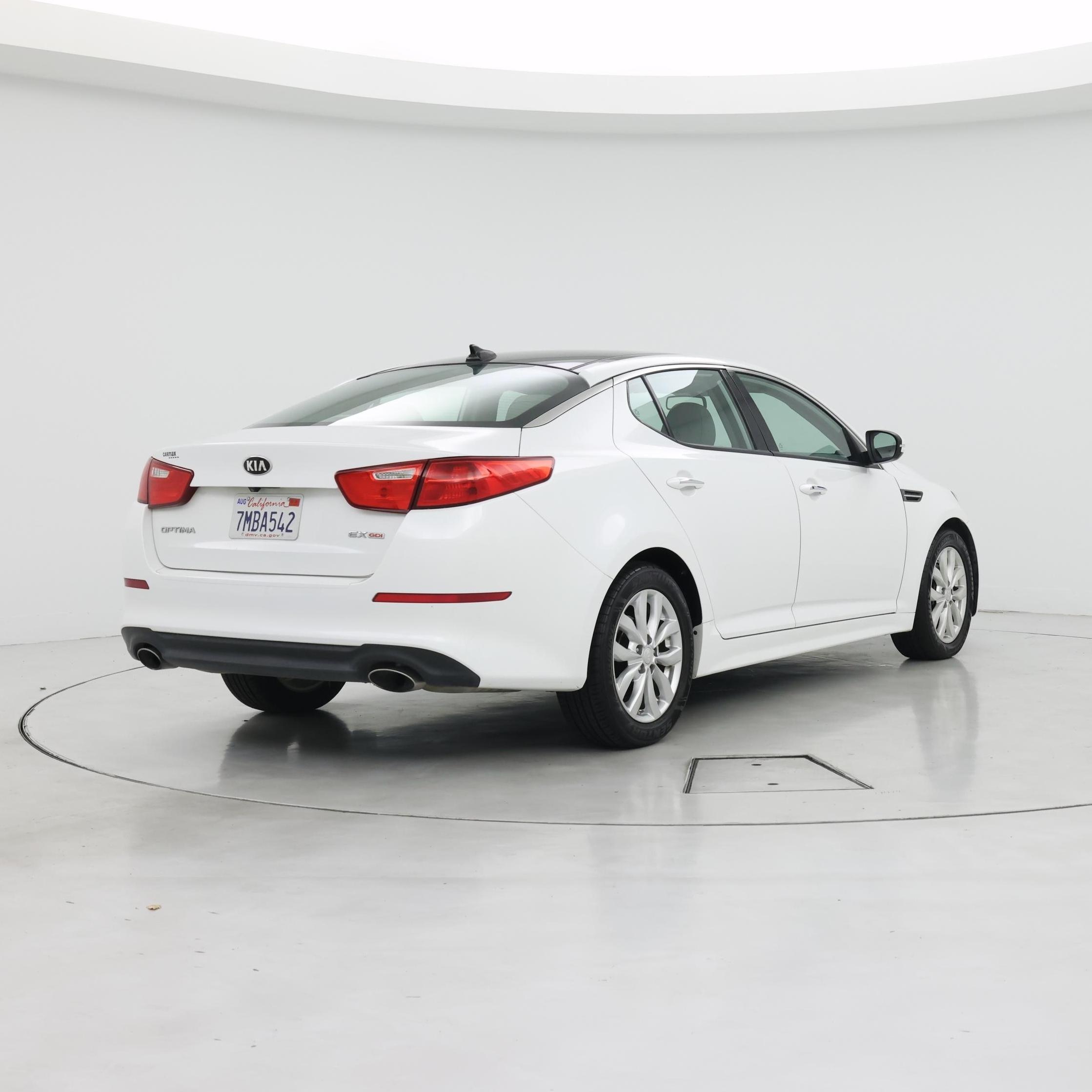 Thumbnail: 2015 Kia Optima - 8