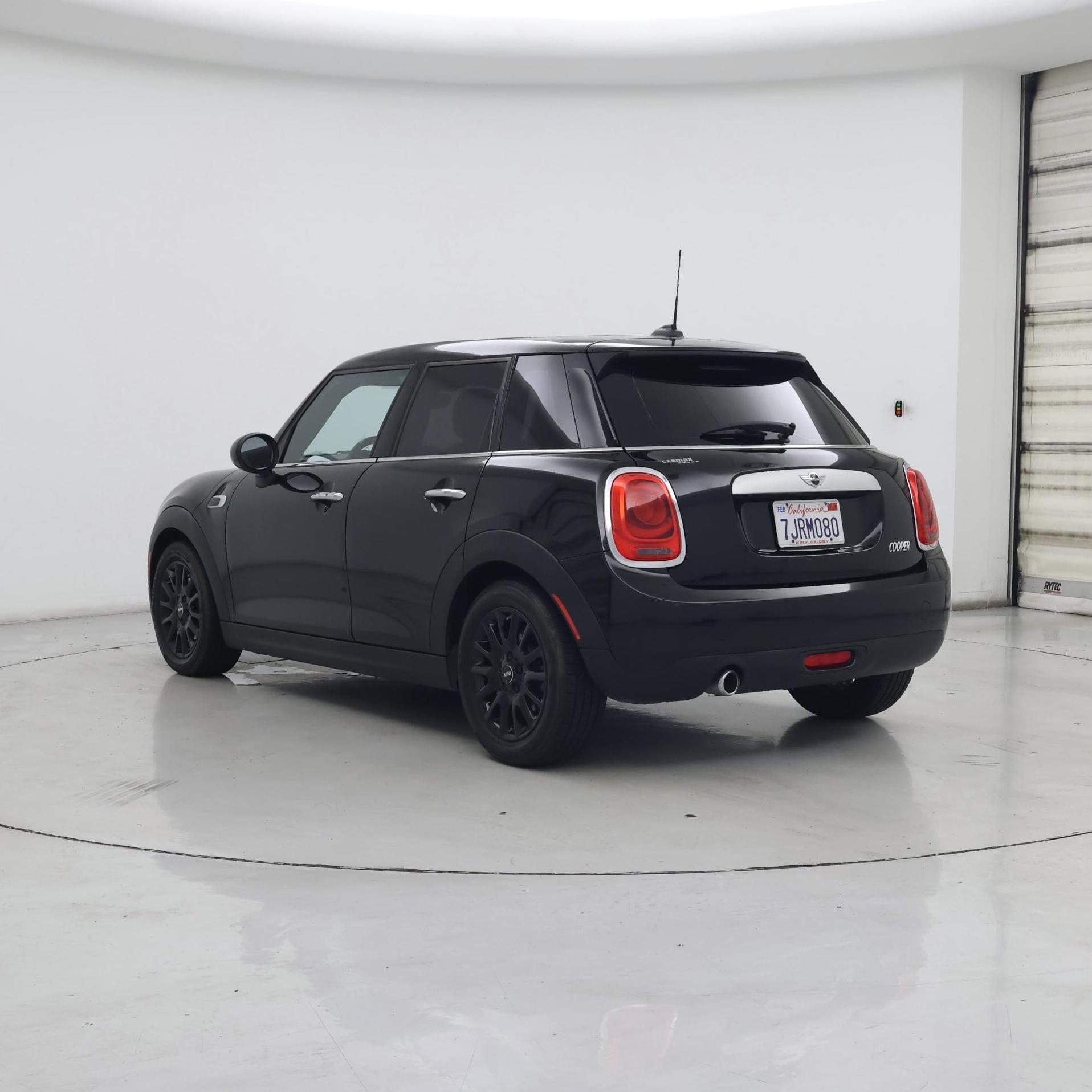 Thumbnail: 2015 MINI Cooper Hardtop - 2