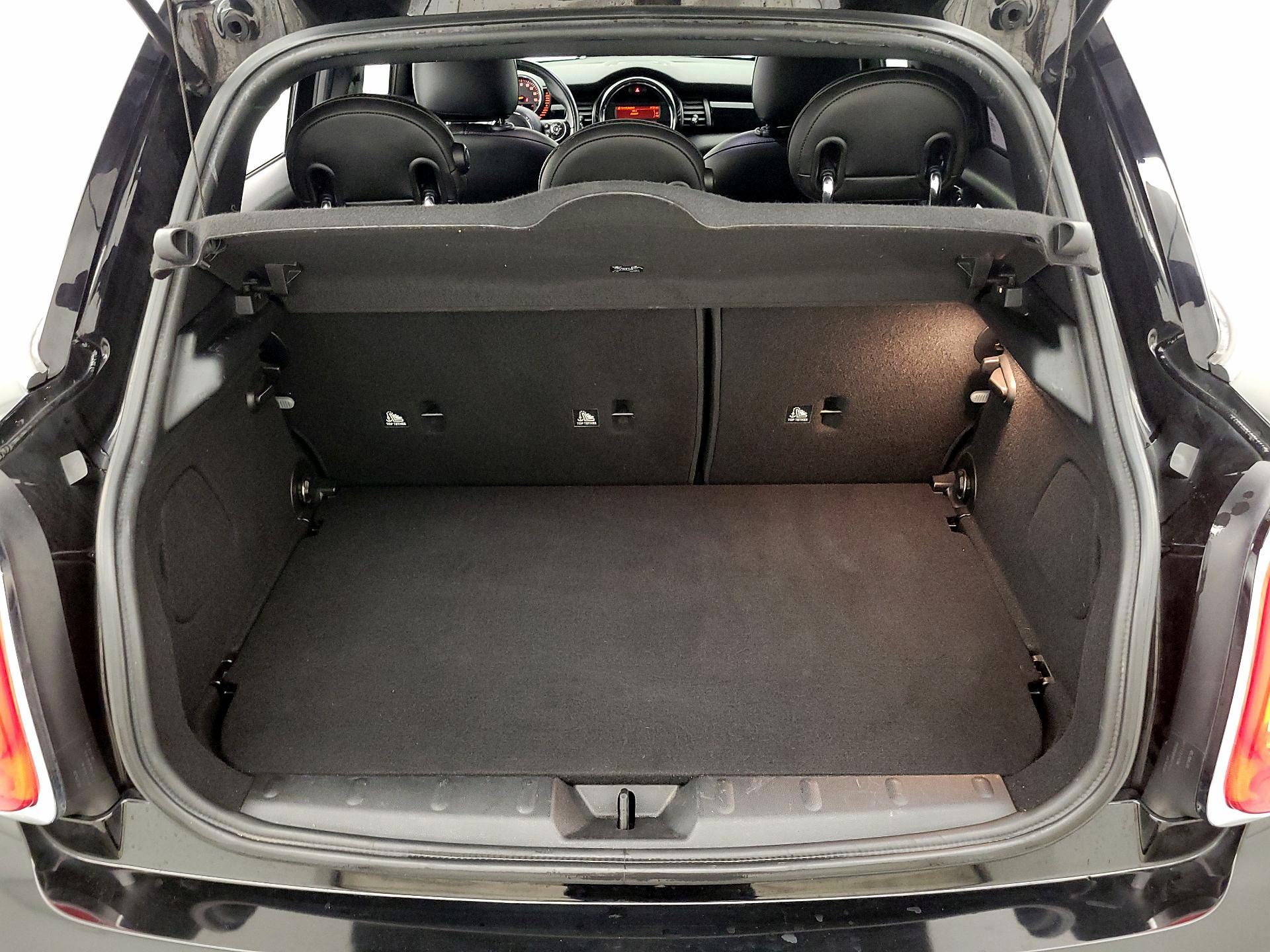 Thumbnail: 2015 MINI Cooper Hardtop - 19