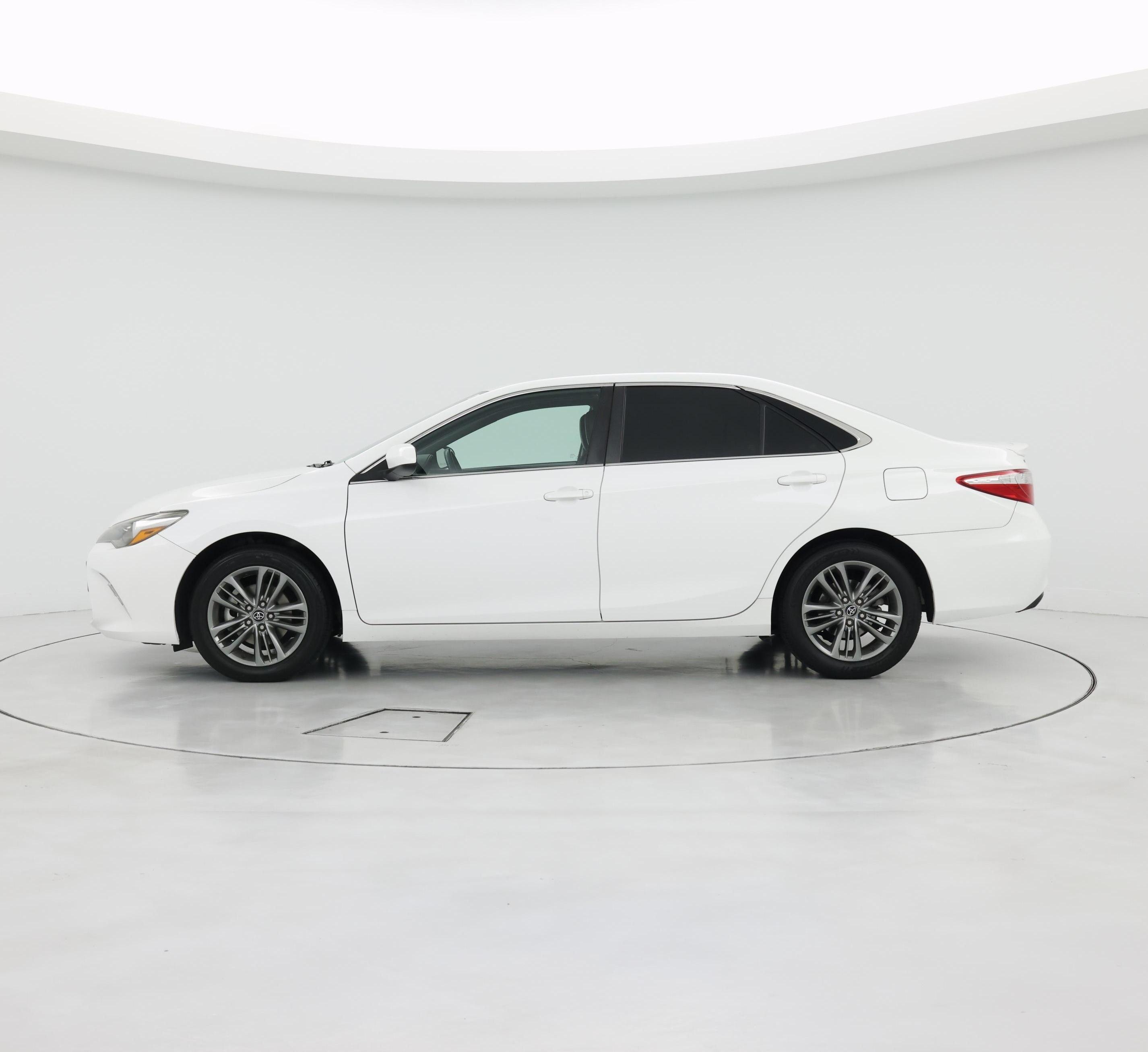 Thumbnail: 2017 Toyota Camry - 3