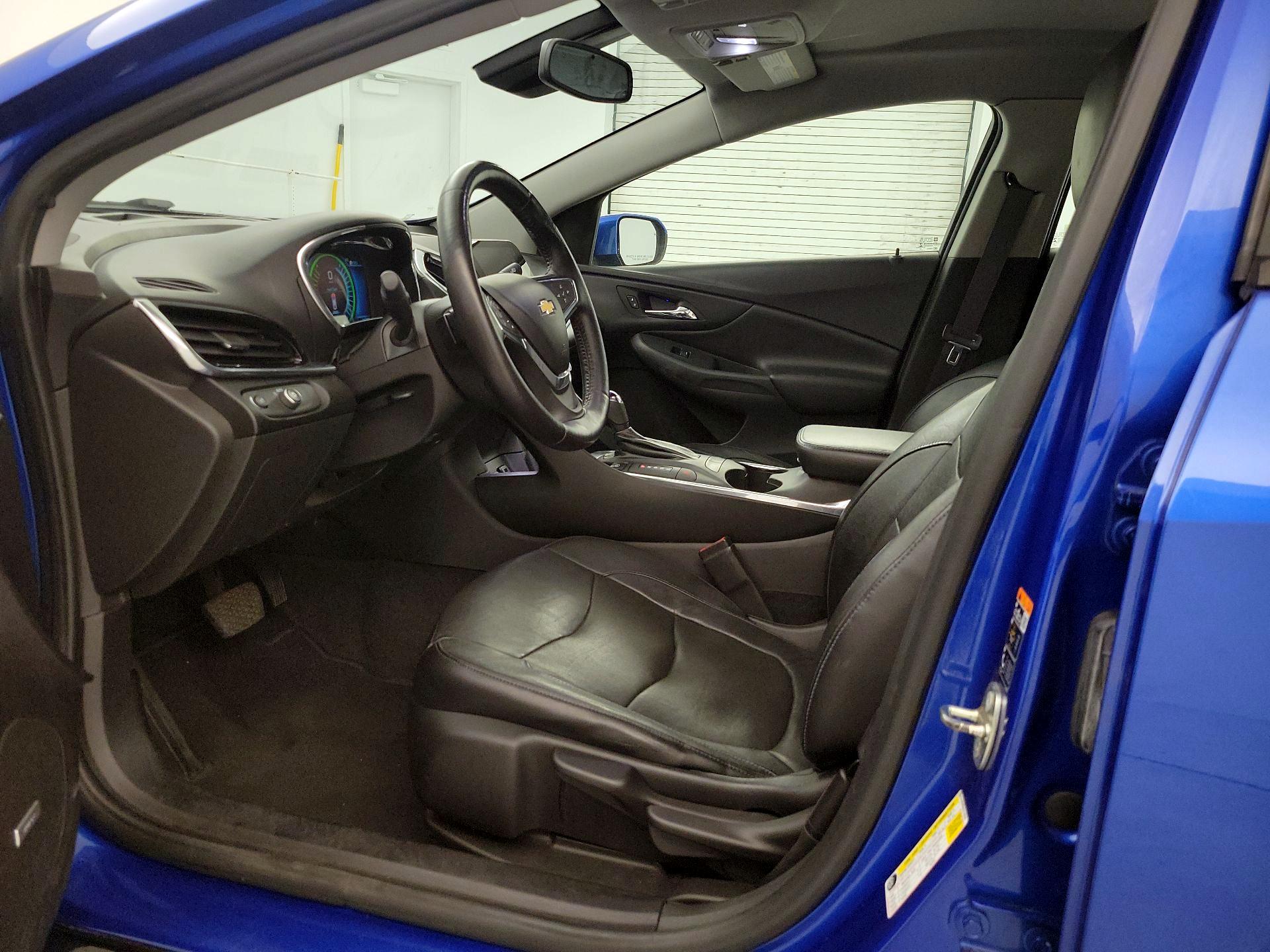 Thumbnail: 2016 Chevrolet Volt - 11