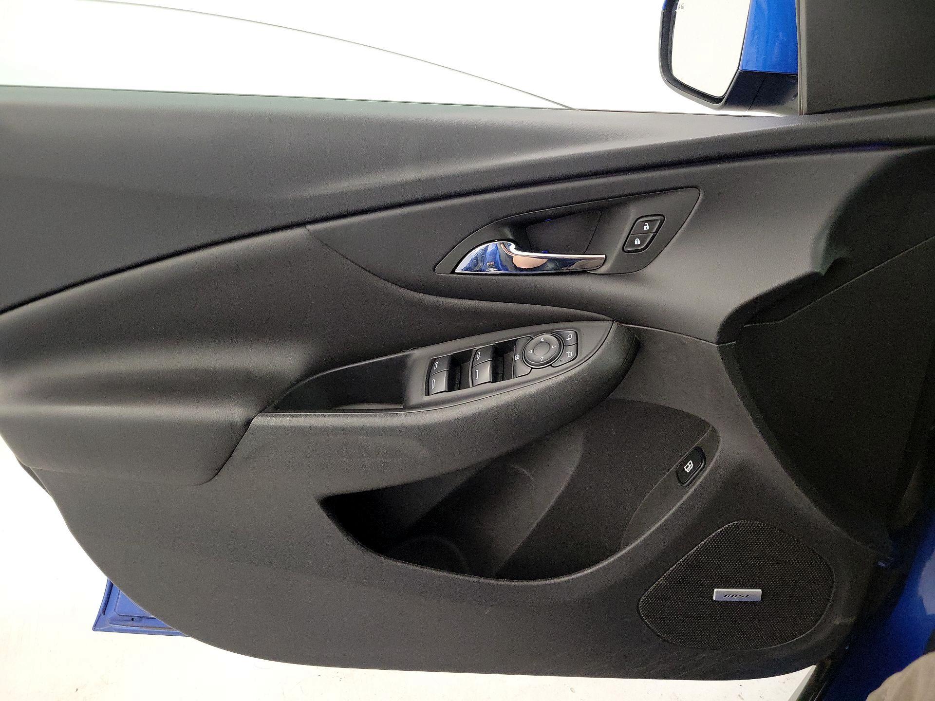 Thumbnail: 2016 Chevrolet Volt - 12