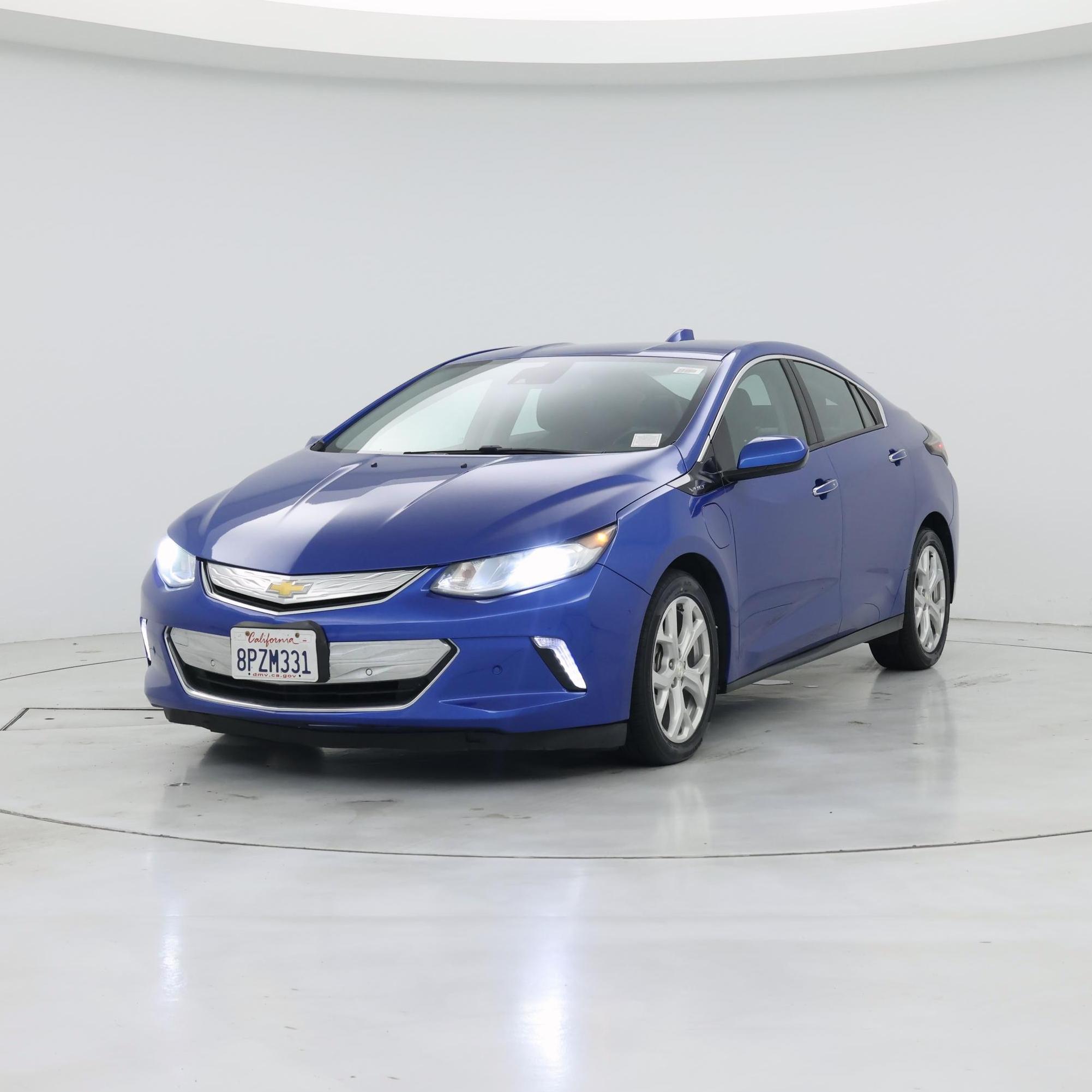 Thumbnail: 2016 Chevrolet Volt - 4